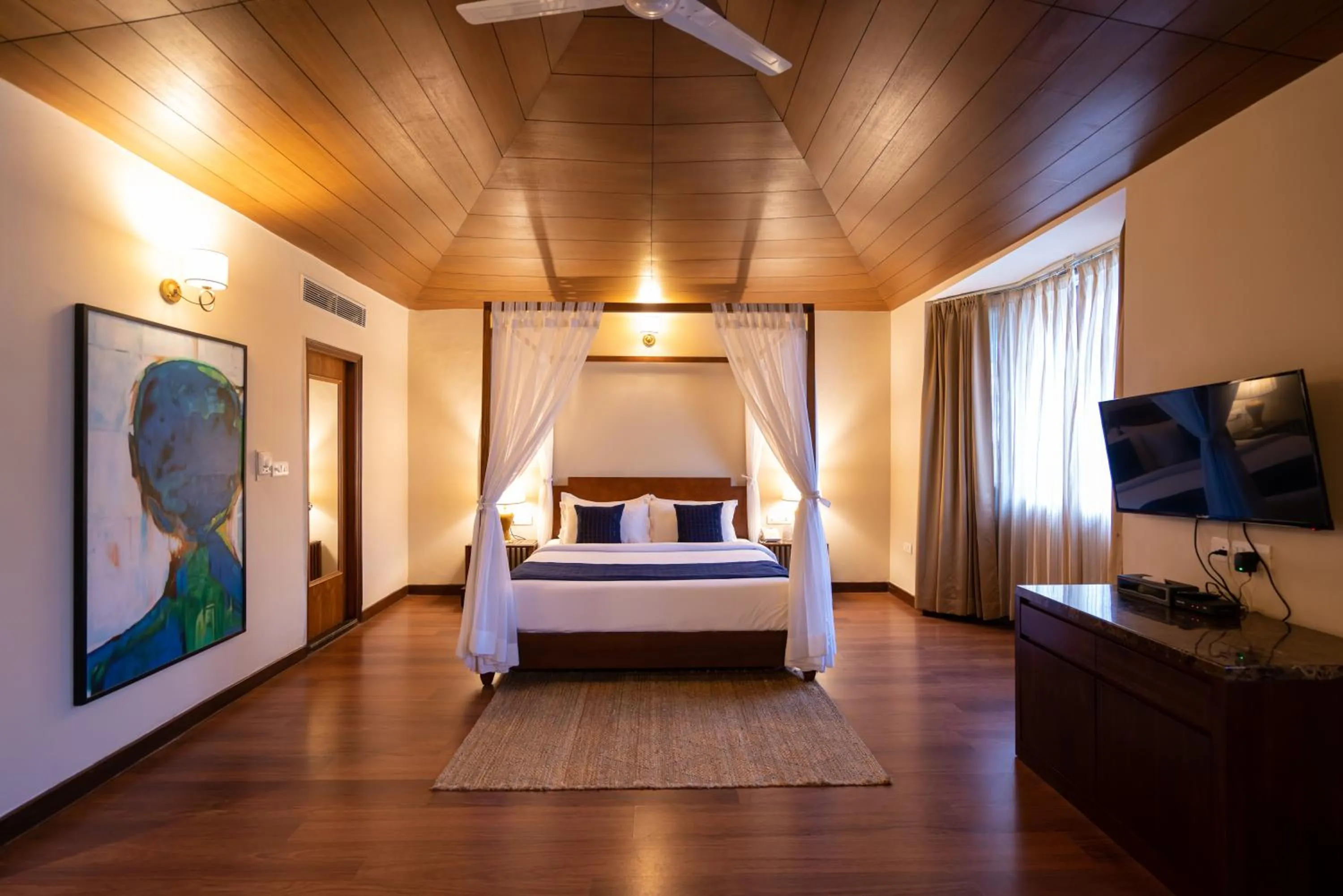 Photo of the whole room, Bed in 8fold by LaRiSa