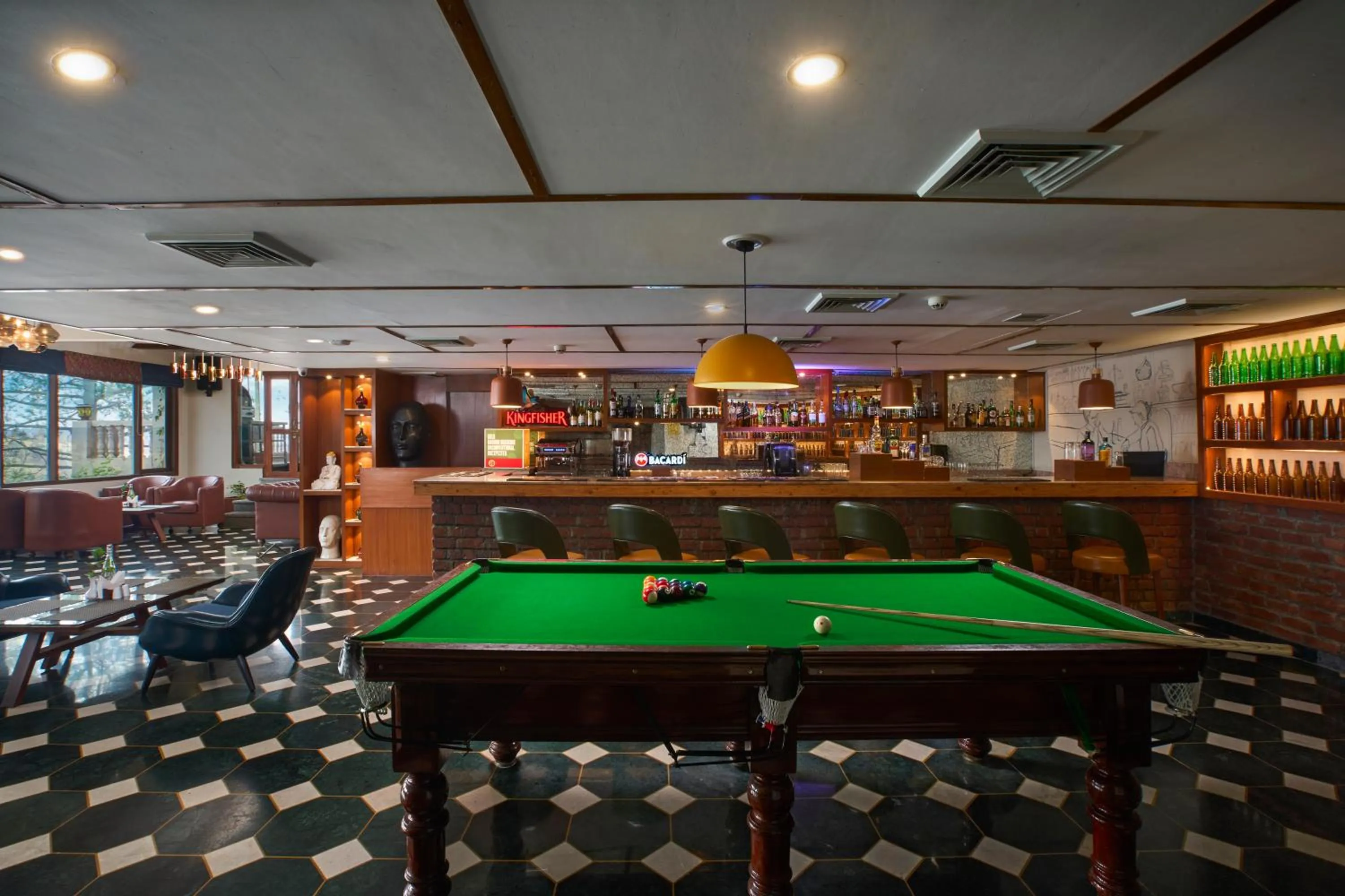 Lounge or bar in 8fold by LaRiSa