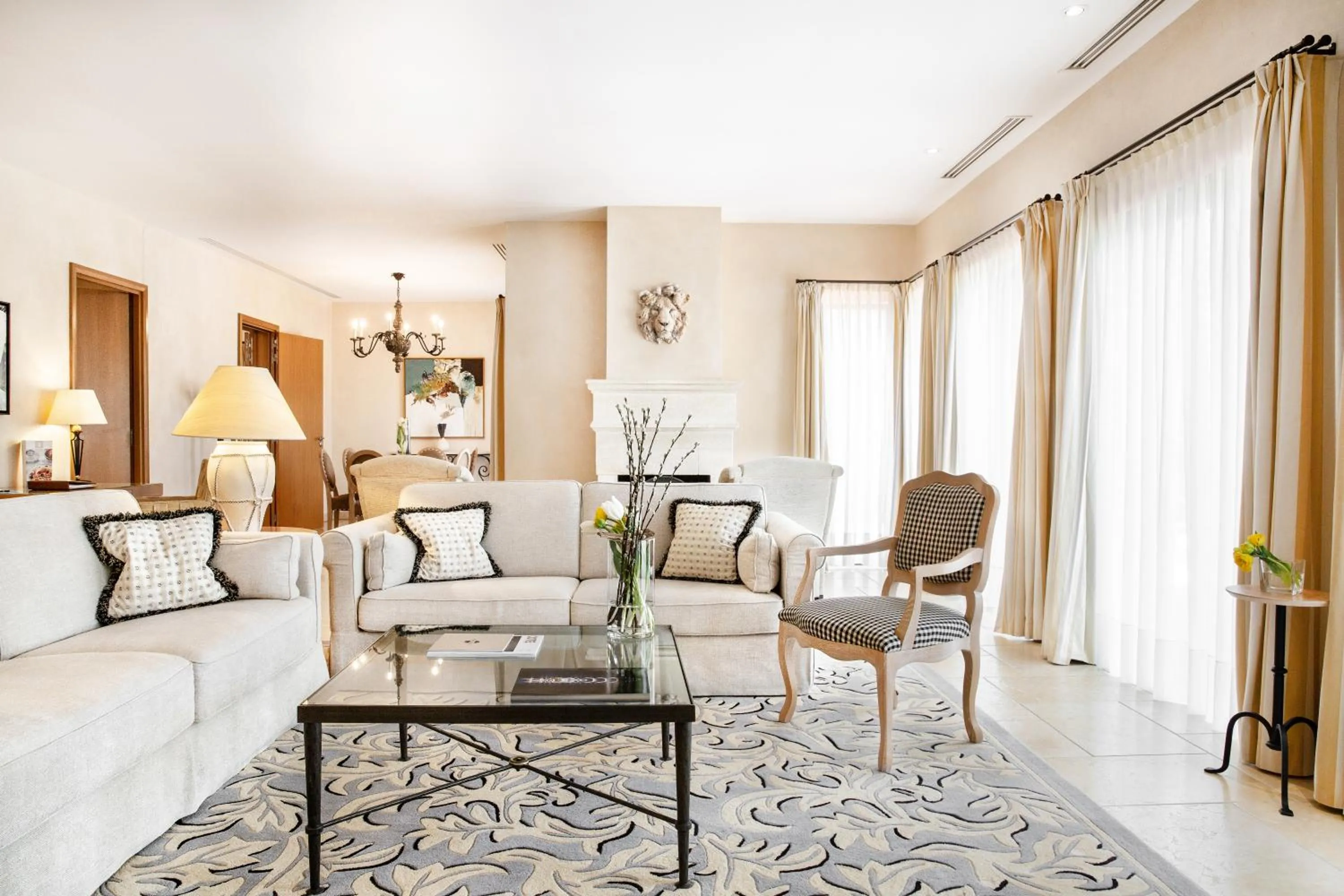 TV and multimedia in Terre Blanche Hotel Spa Golf Resort