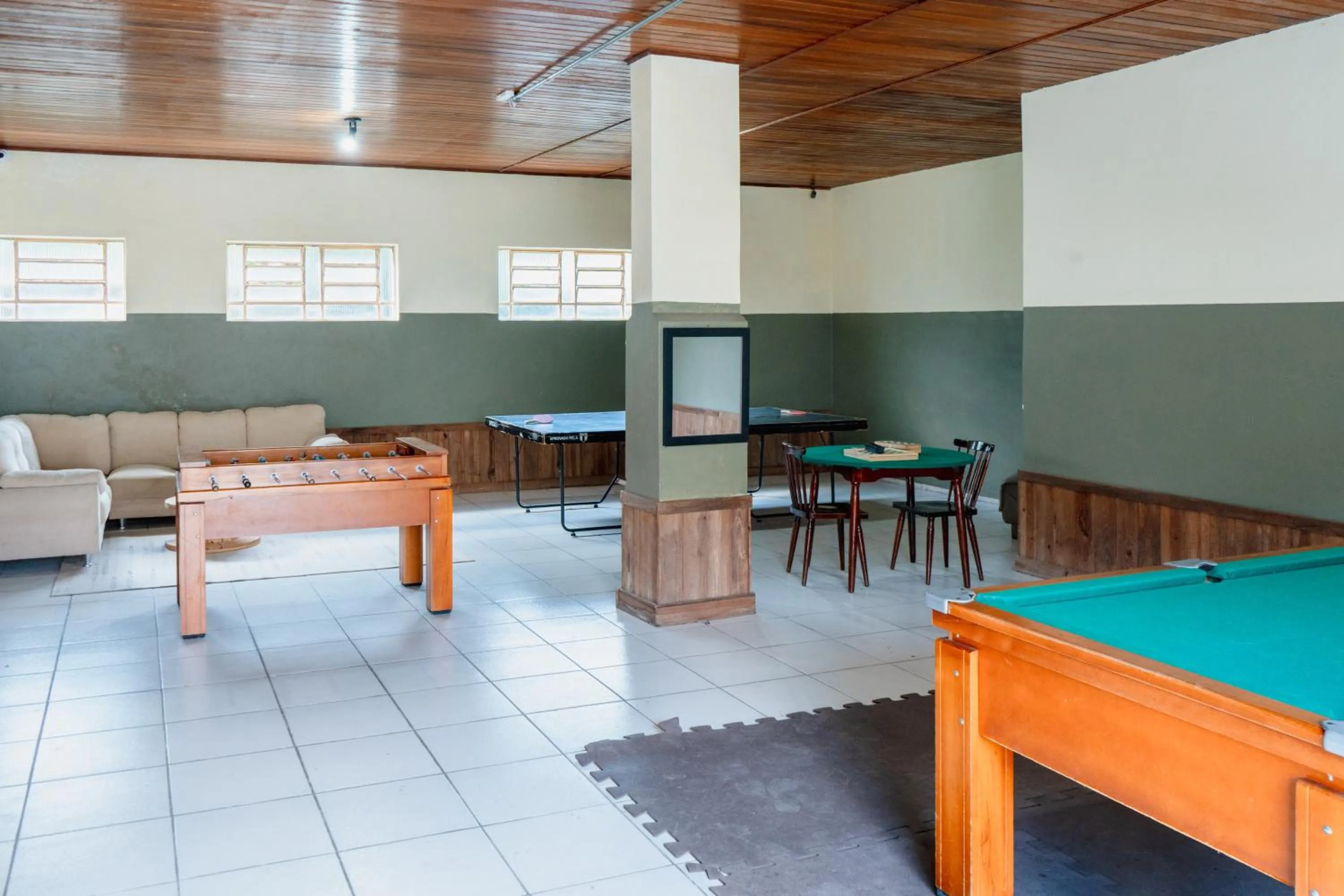 Game Room in Hotel Santiago