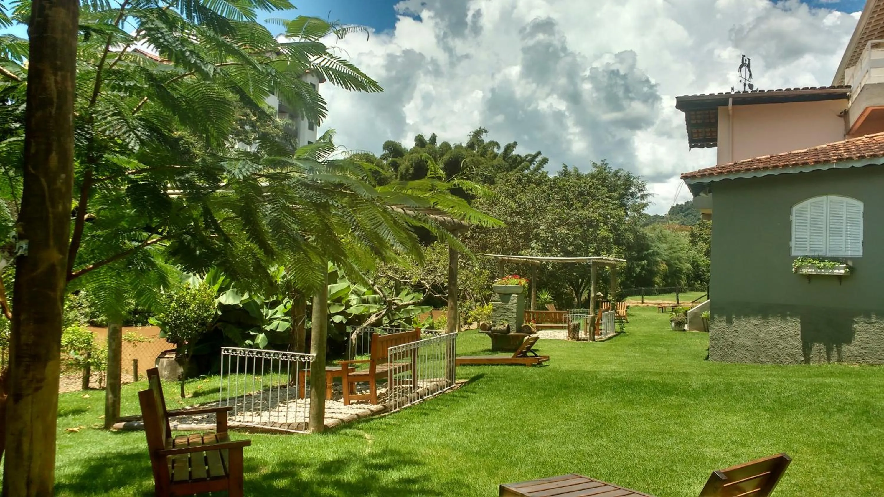 Garden view in Hotel Santiago