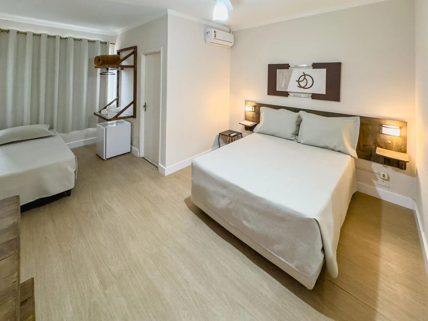 Photo of the whole room, Bed in Hotel Santiago