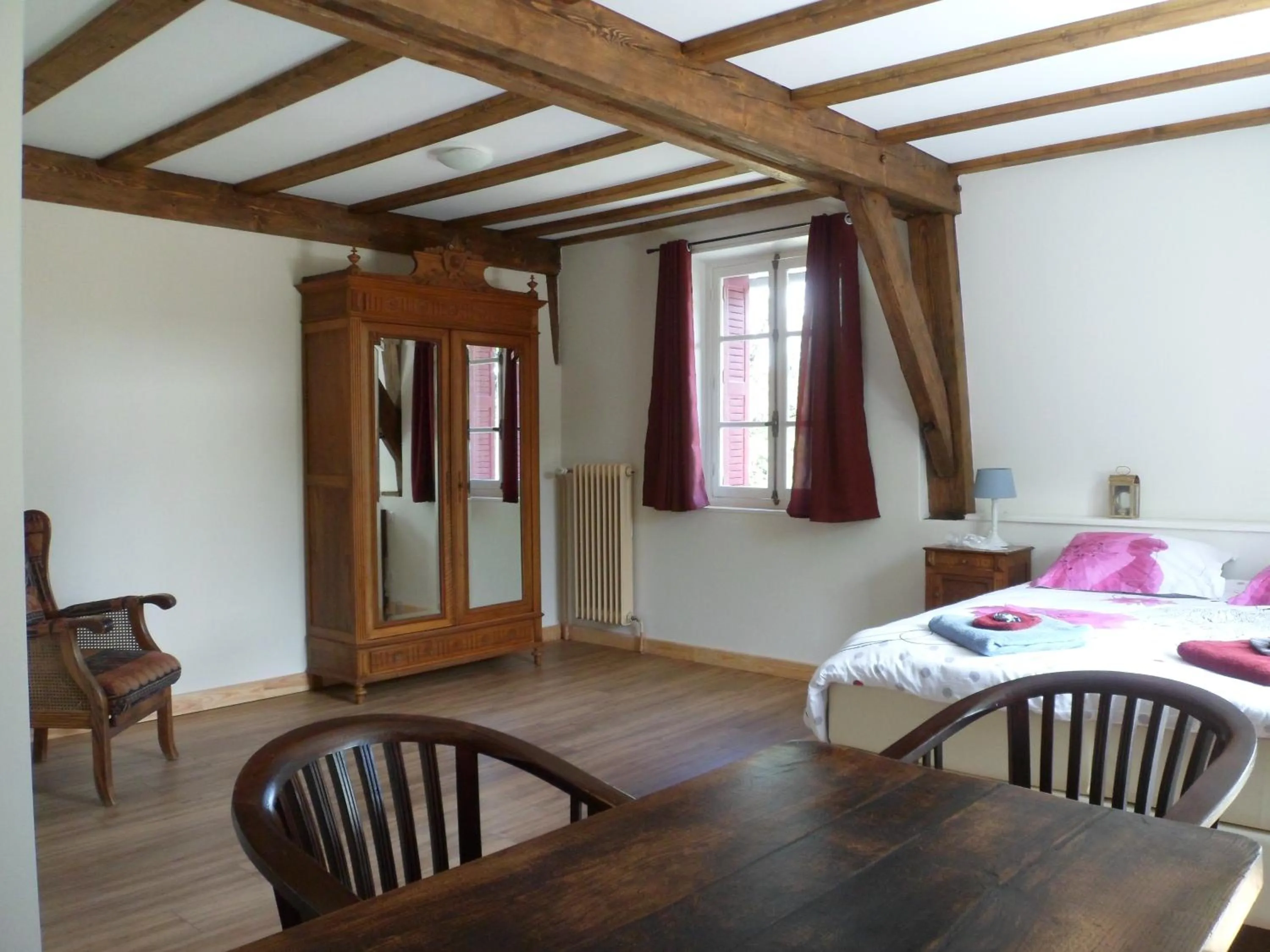 Bedroom, Bed in Le Pont du Roy