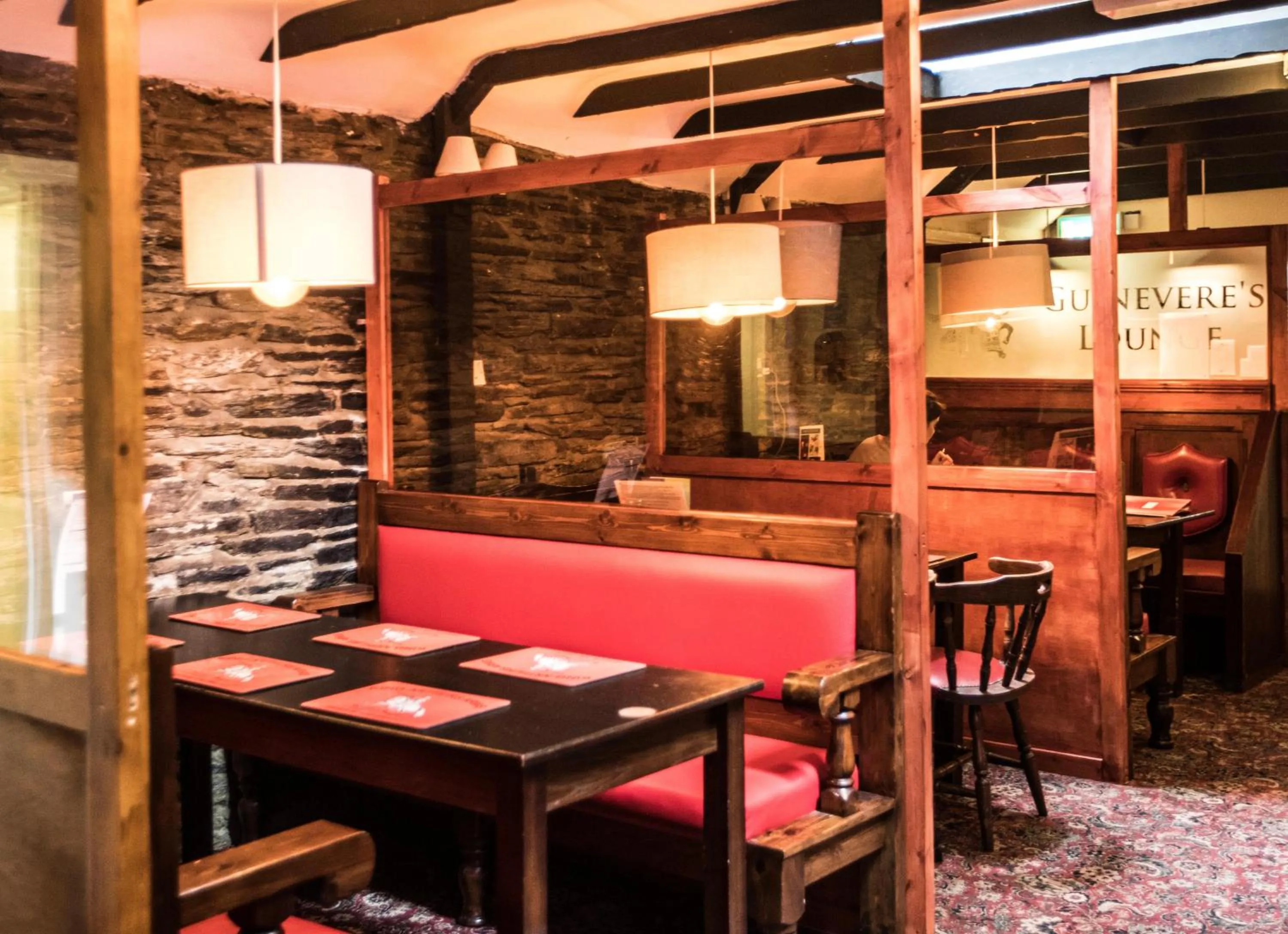 Restaurant/places to eat in King Arthurs Arms