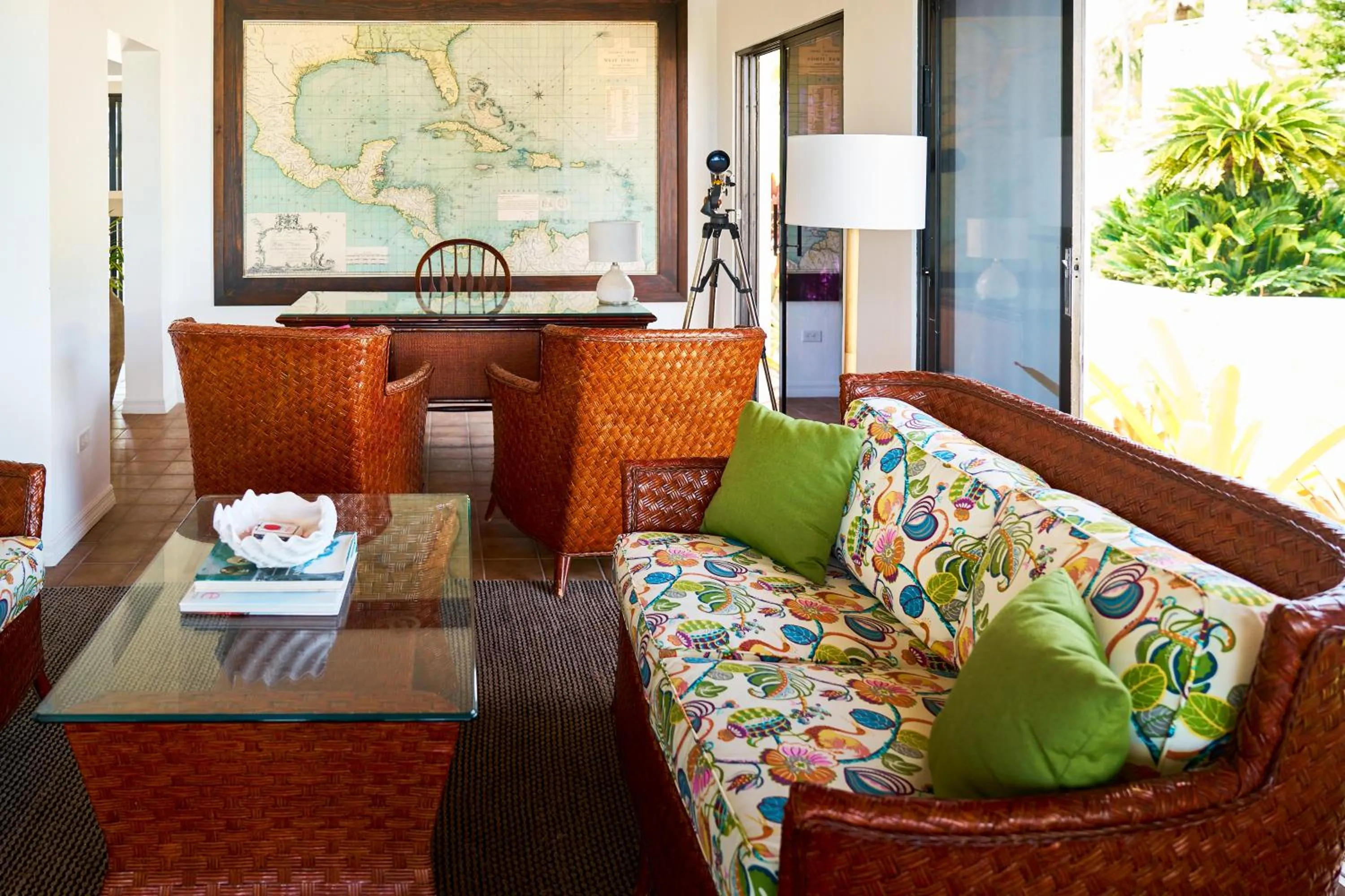 Restaurant/places to eat in Mount Nevis Hotel