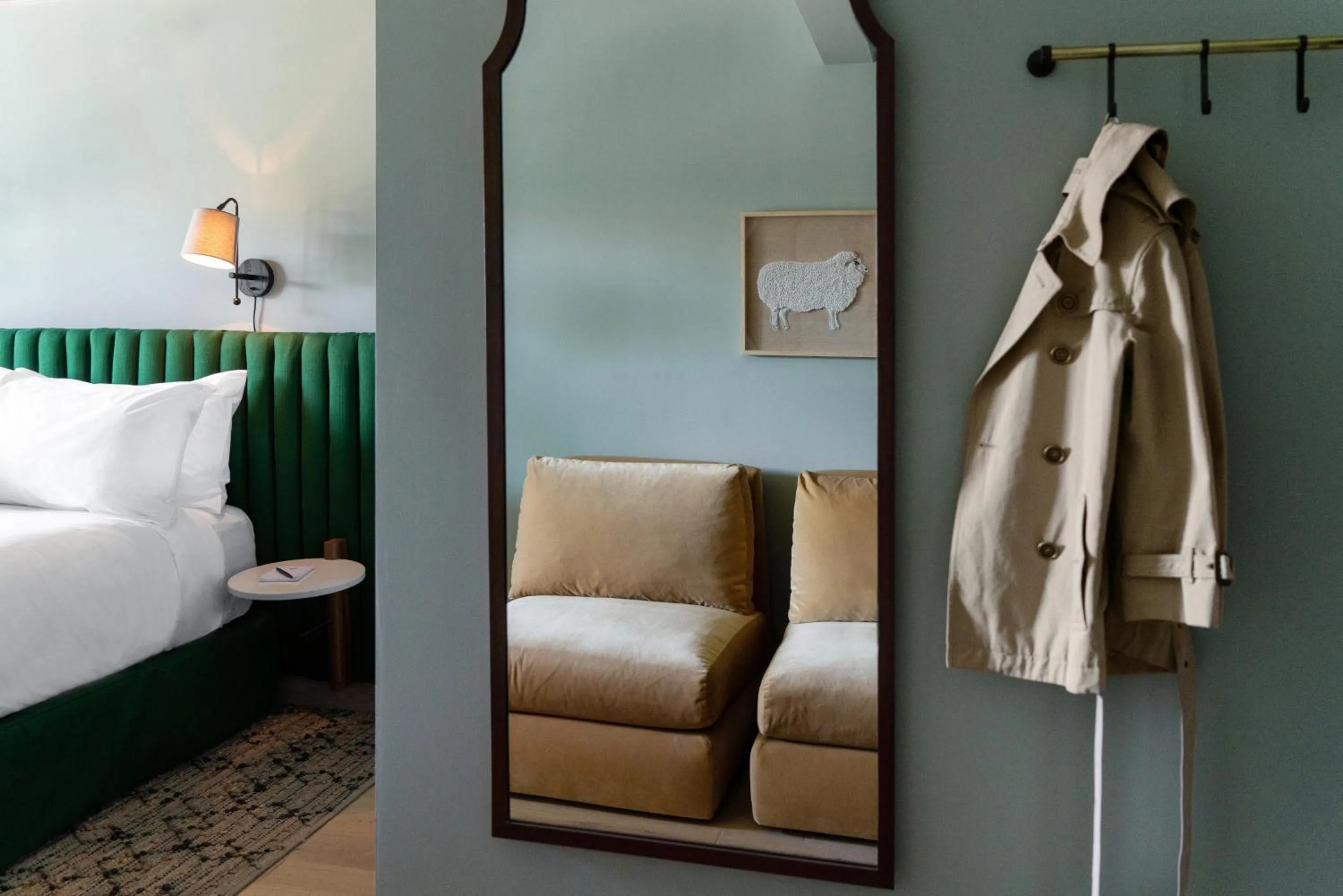 Bed in Palihotel Hollywood near Universal Studios