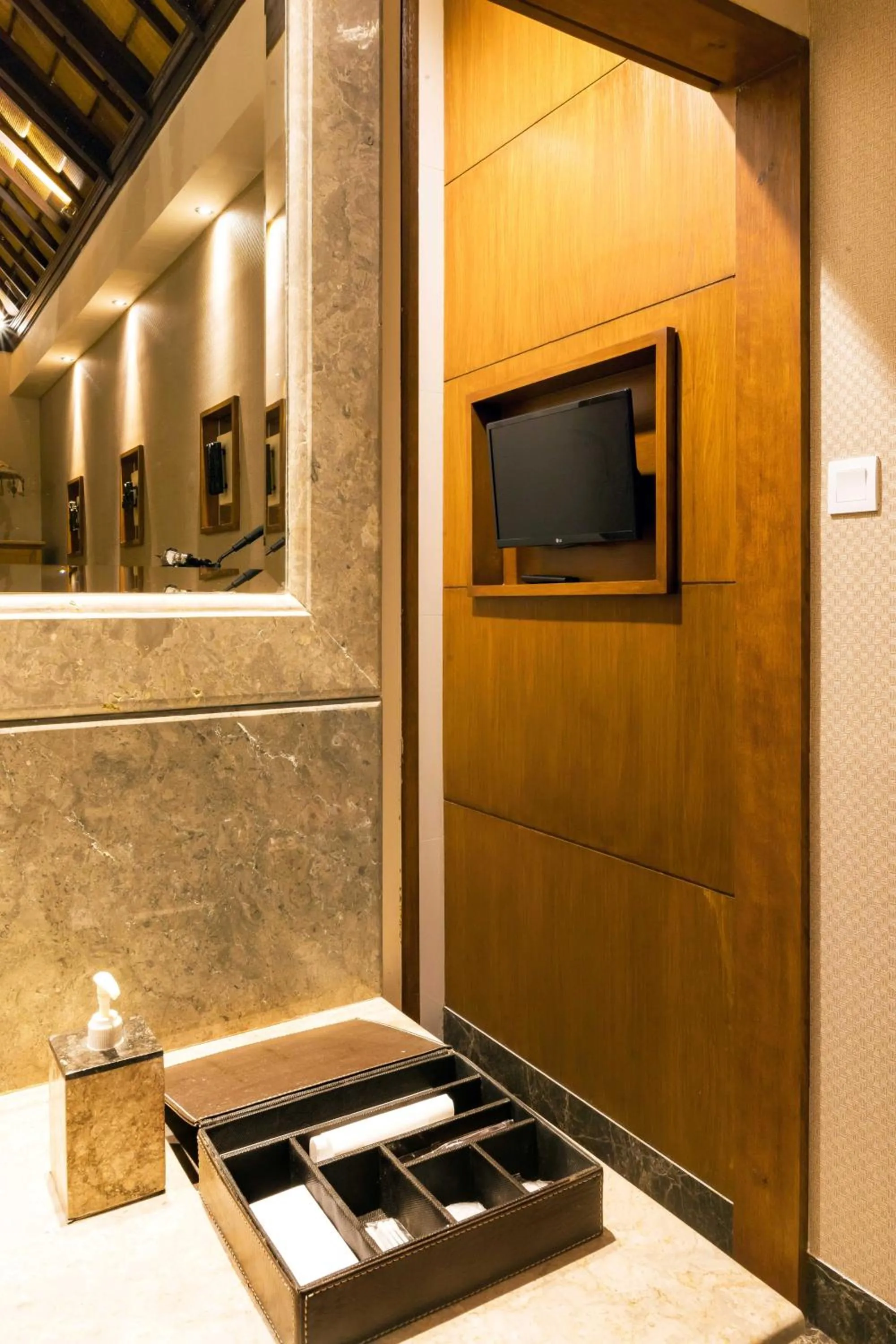 Toilet in DISINI Luxury Spa Villas-CHSE Certified