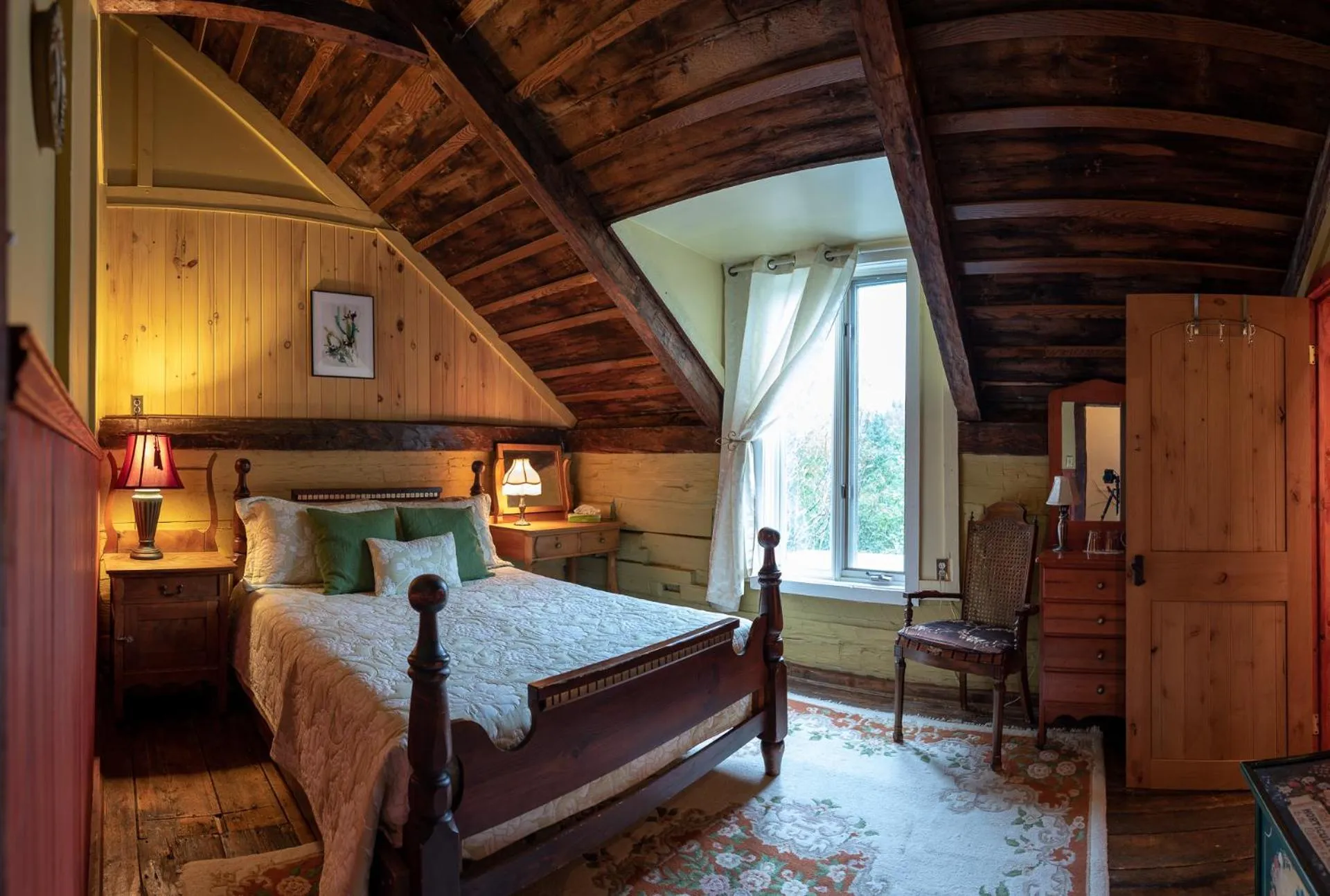 Photo of the whole room, Bed in Auberge Restaurant La Mara