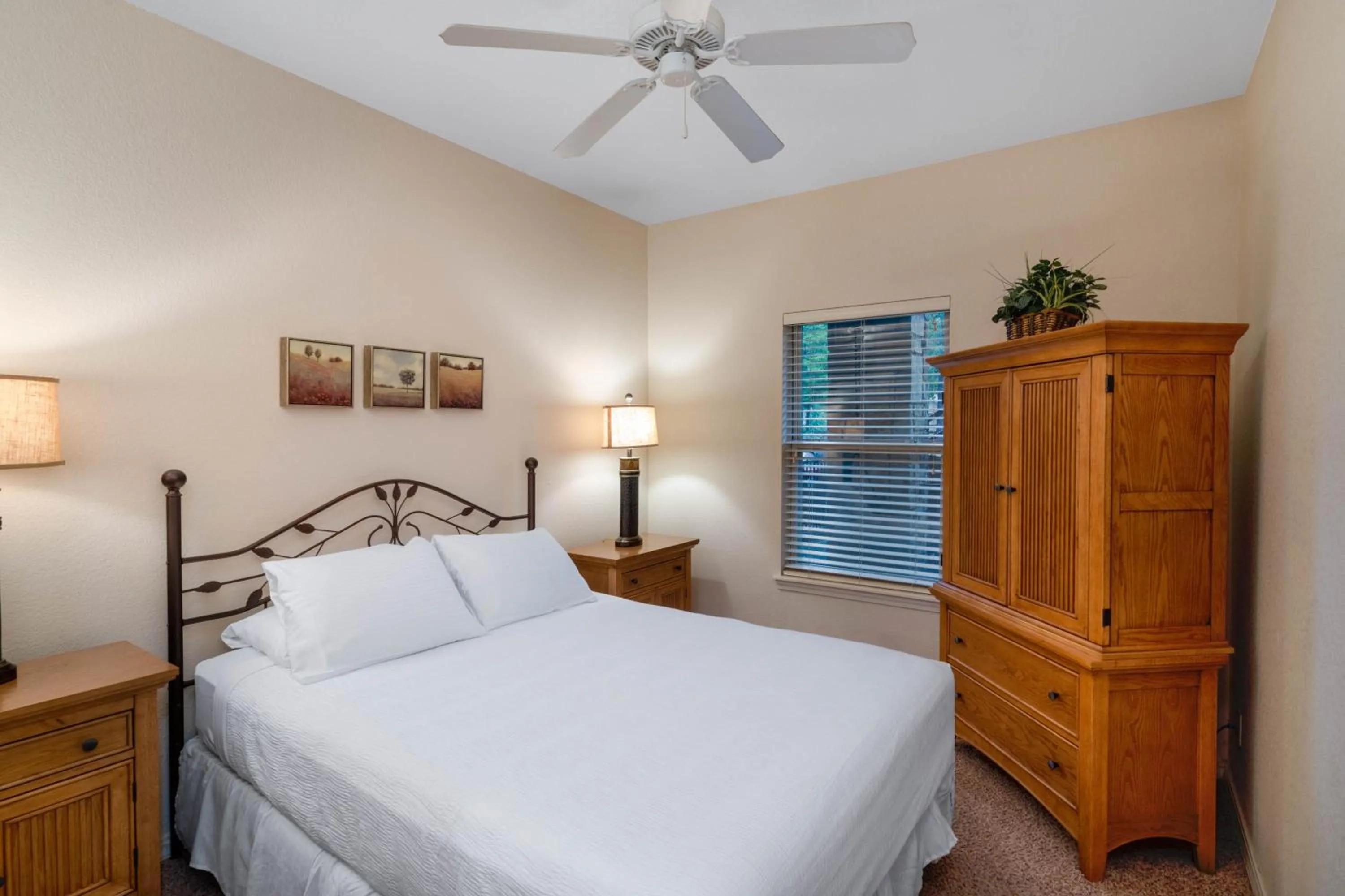 Bed in Los Lagos at Hot Springs Village a Ramada by Wyndham