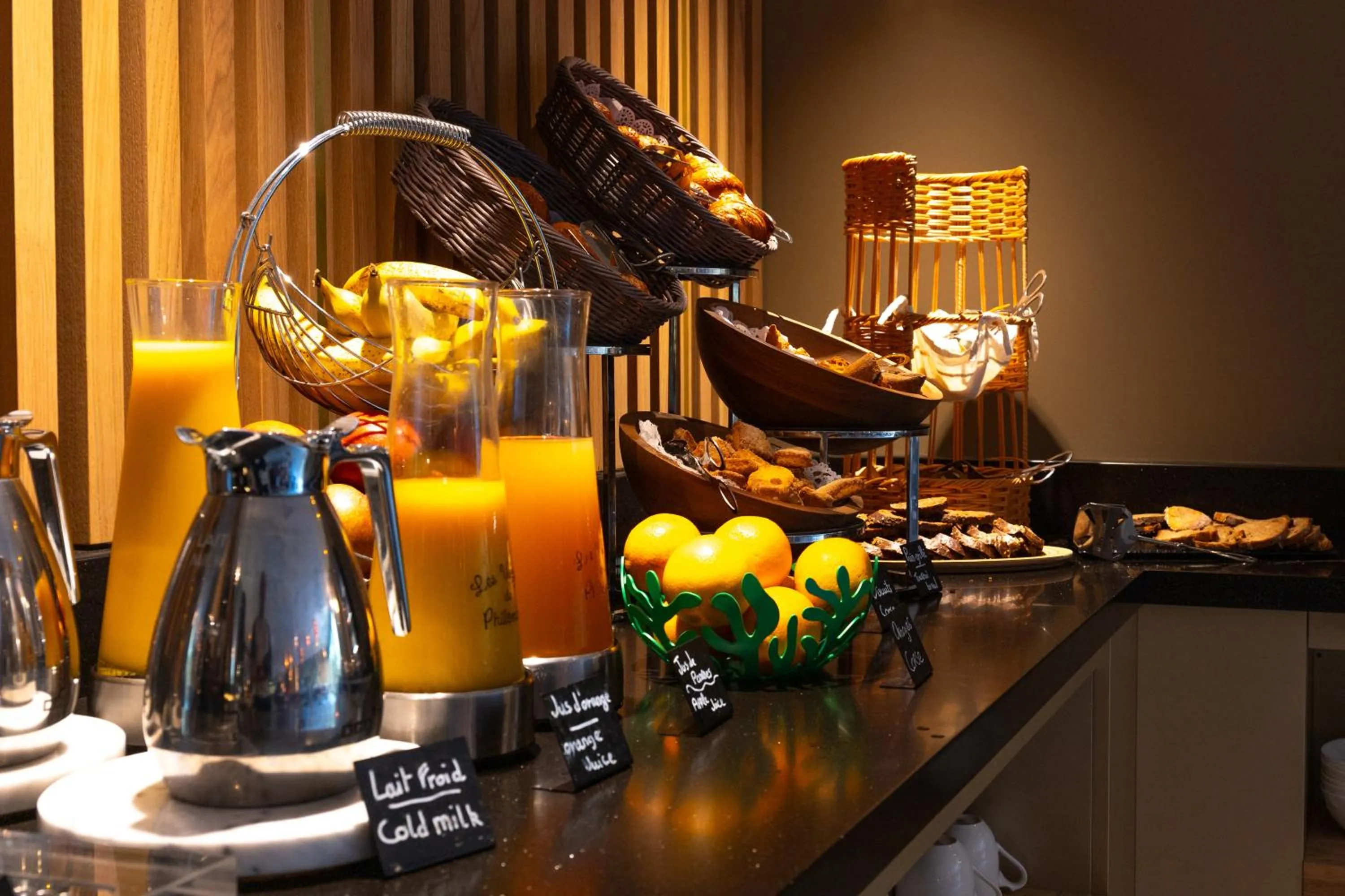 Buffet breakfast in Calvi Hôtel