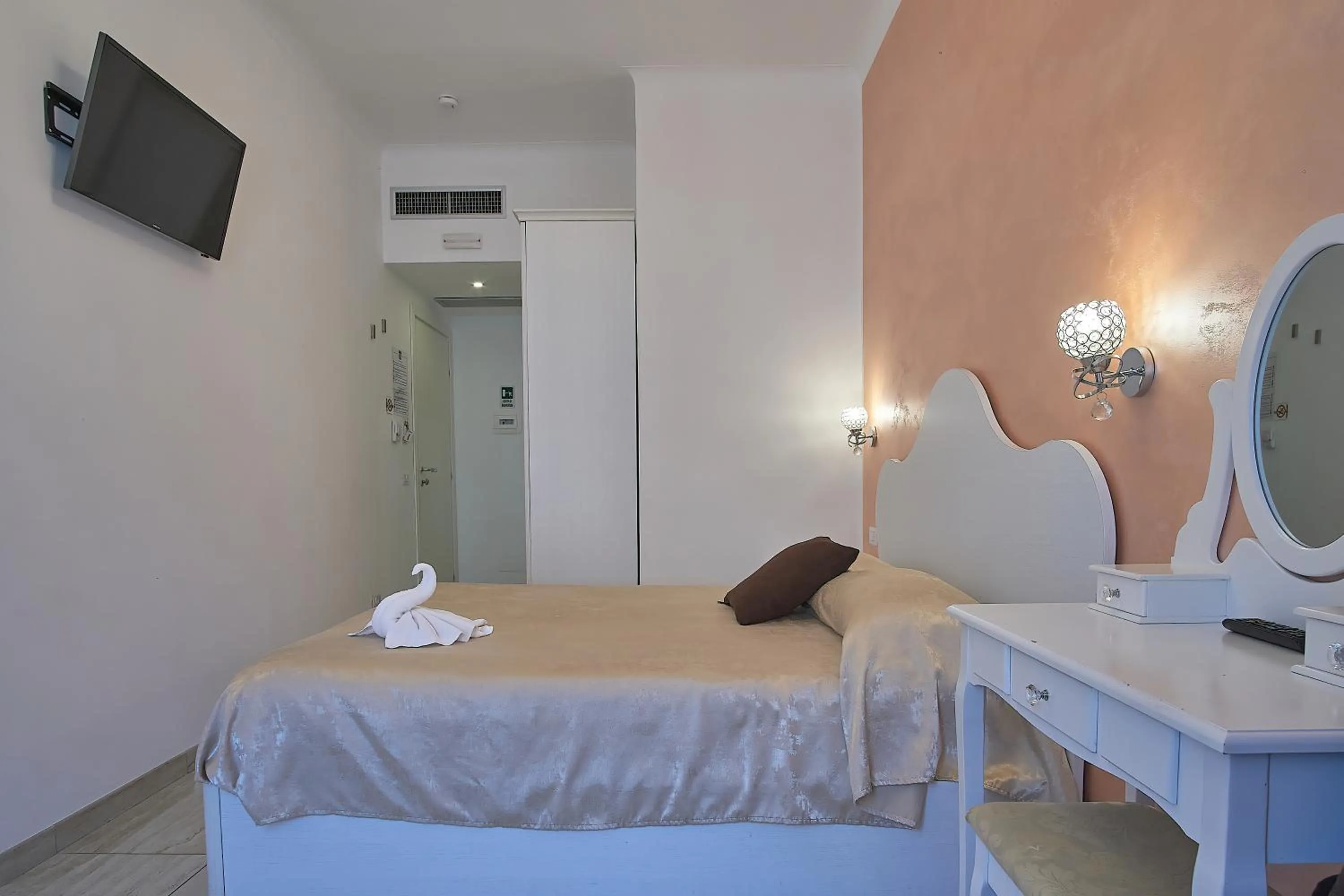 Photo of the whole room, Bed in Museum Guest House