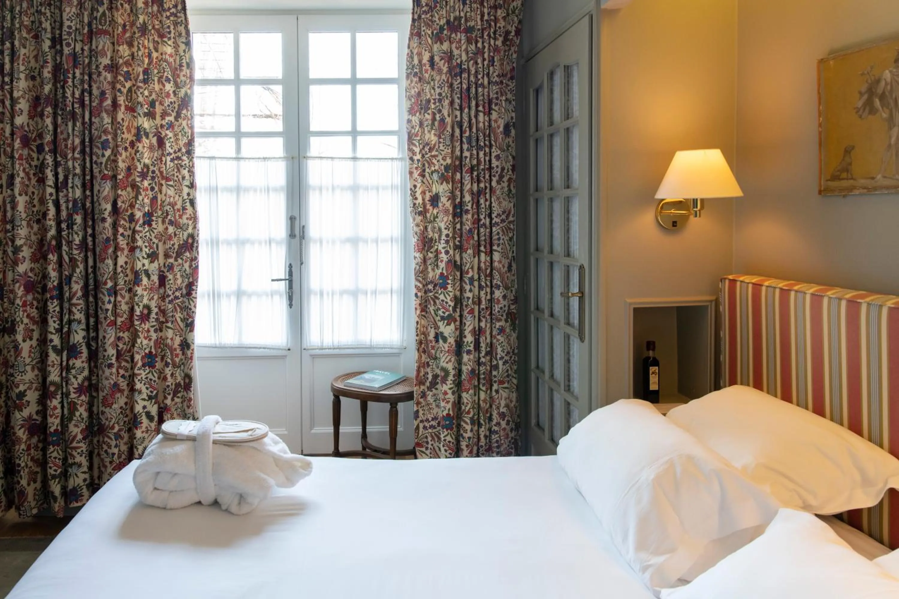 Bedroom, Bed in Le Vieux Logis