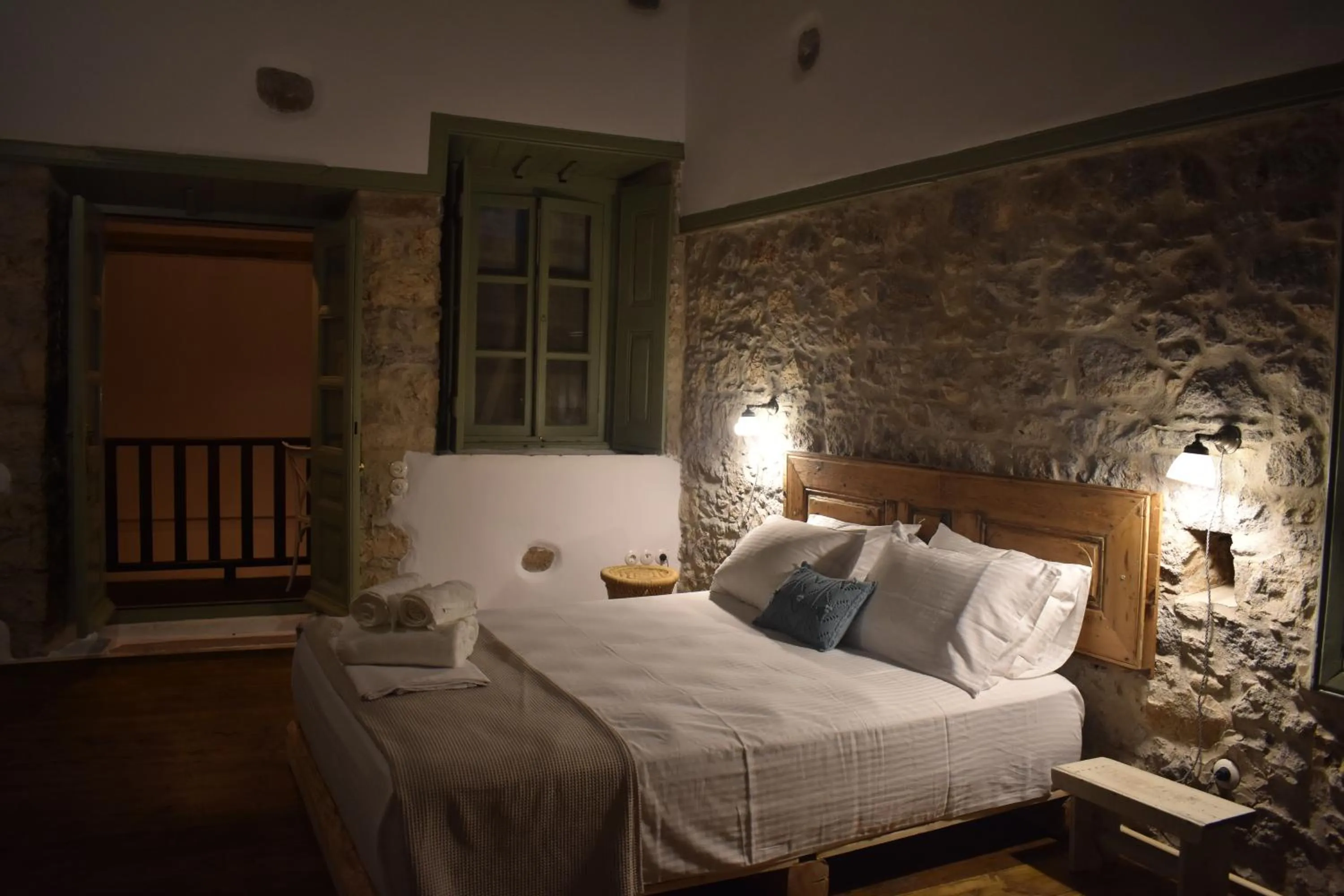 Bedroom, Bed in Latmos 1860