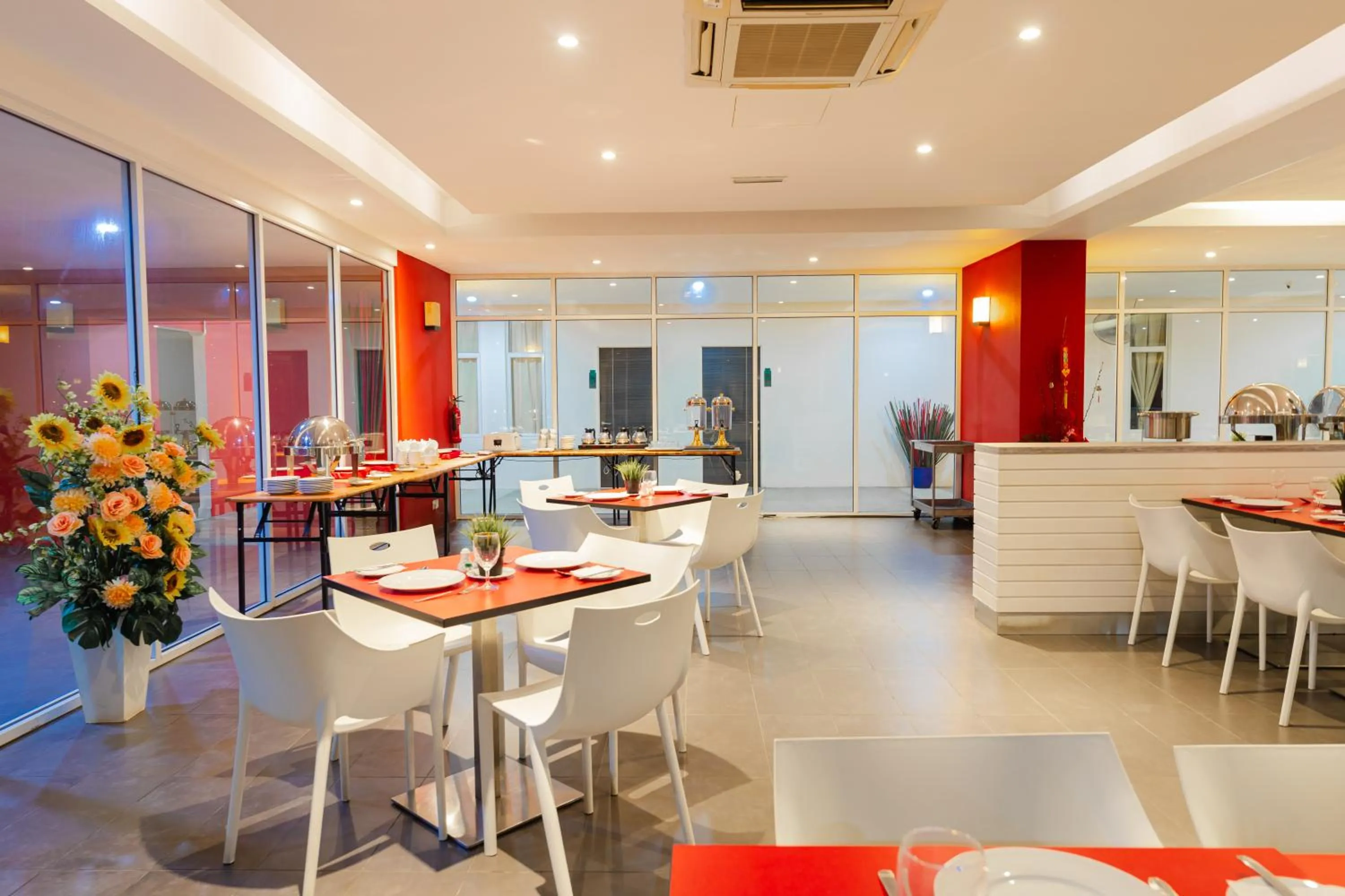 Restaurant/places to eat in The Villa Langkawi