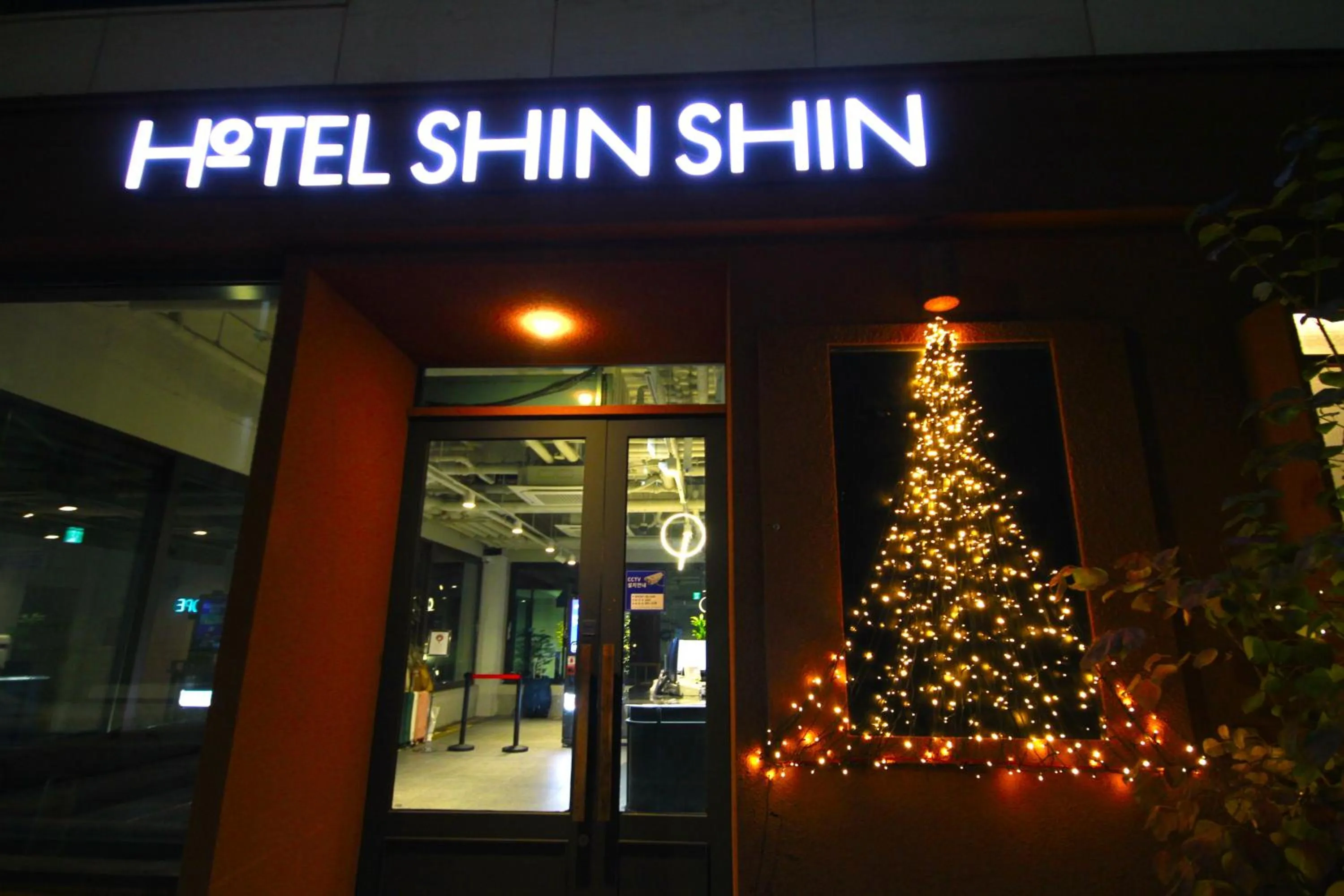 Property building in Seoul Hotel ShinShin Myeongdong