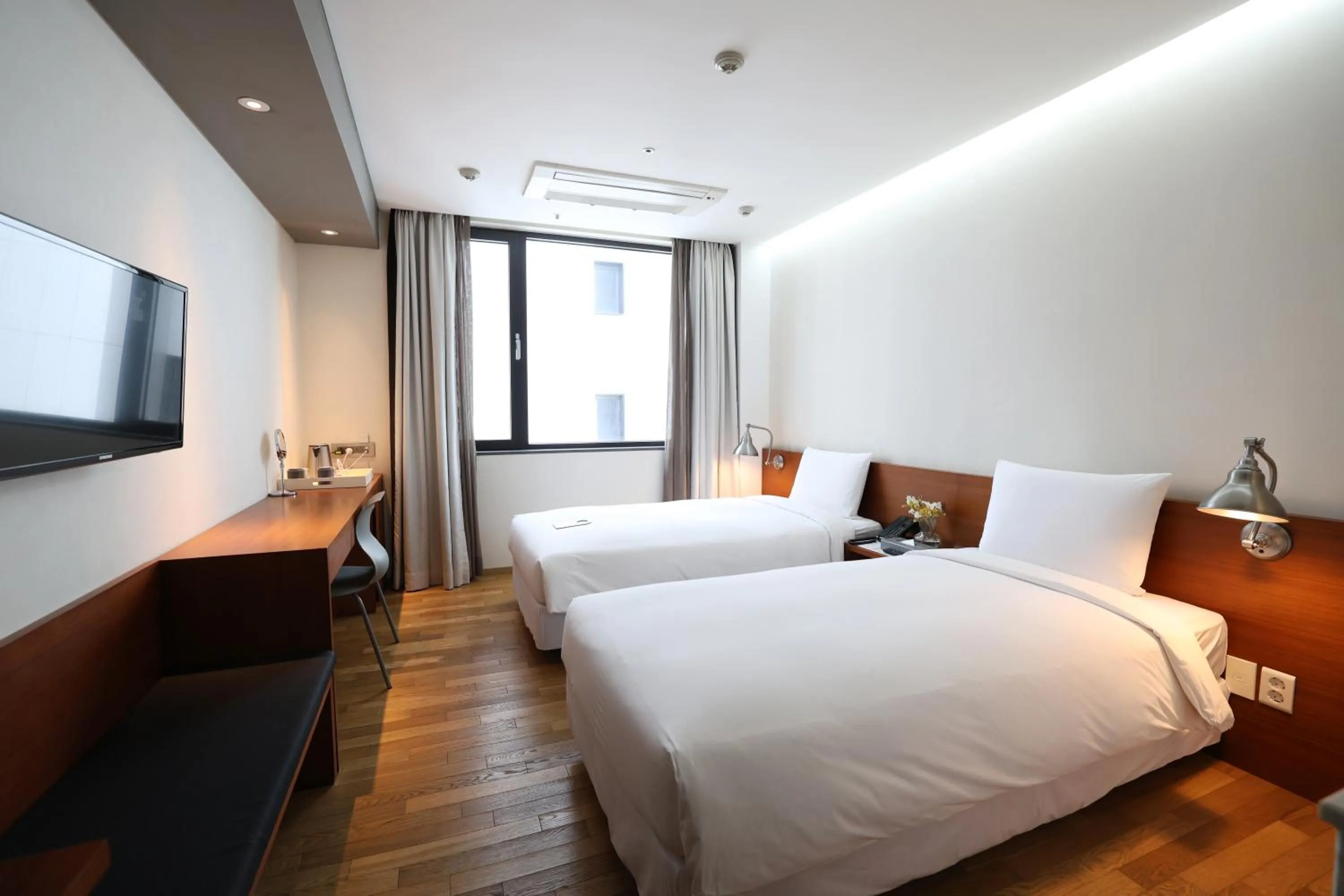 Bedroom, Bed in Seoul Hotel ShinShin Myeongdong