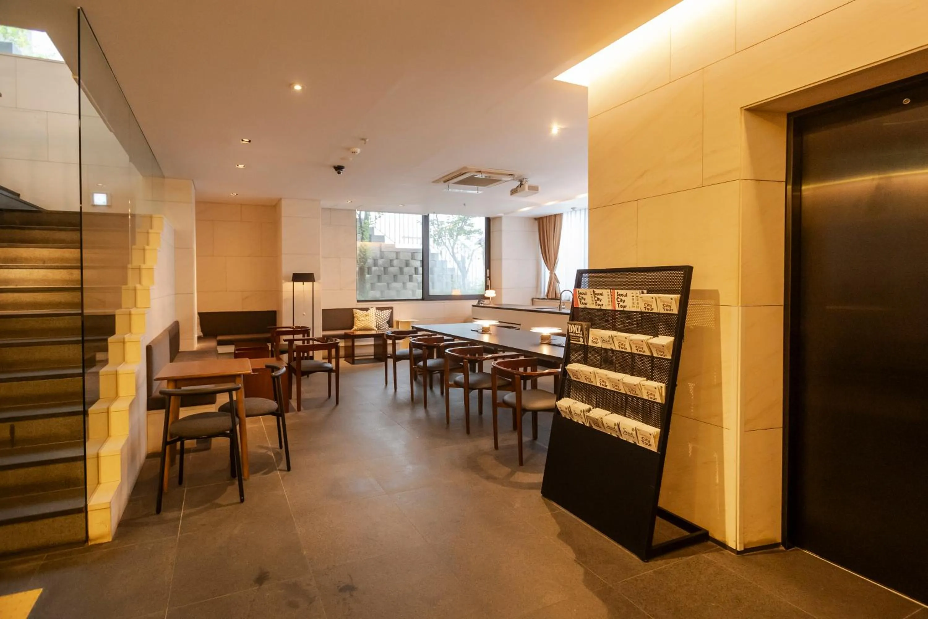 Lounge or bar in Seoul Hotel ShinShin Myeongdong