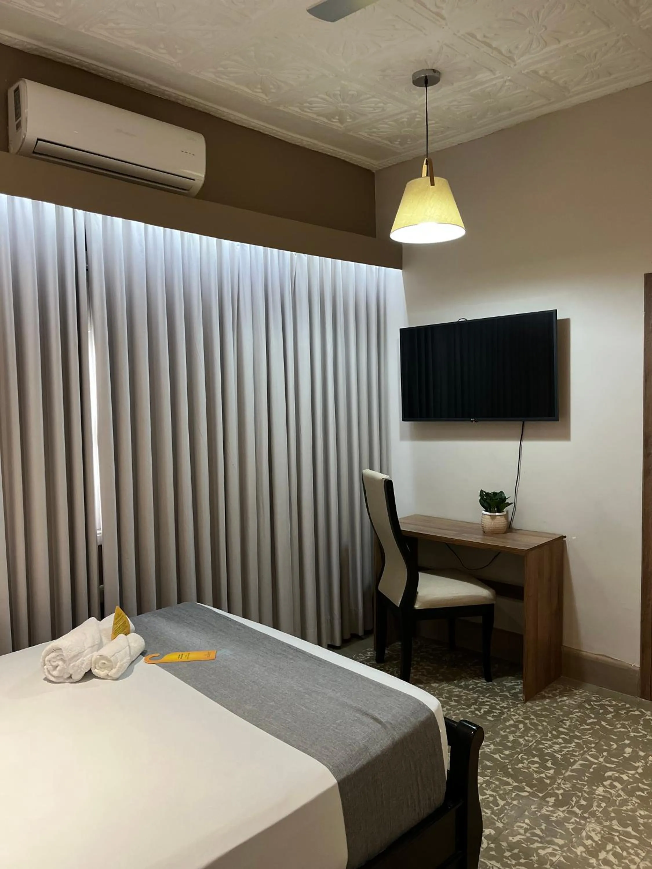 TV and multimedia, Bed in Casa Roman Hotel Boutique