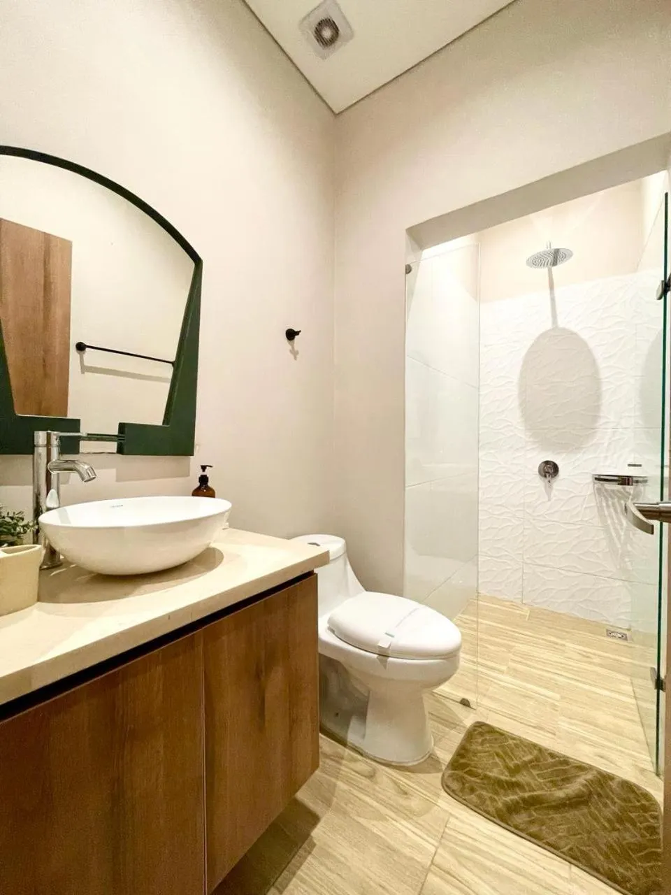 Shower in Casa Roman Hotel Boutique