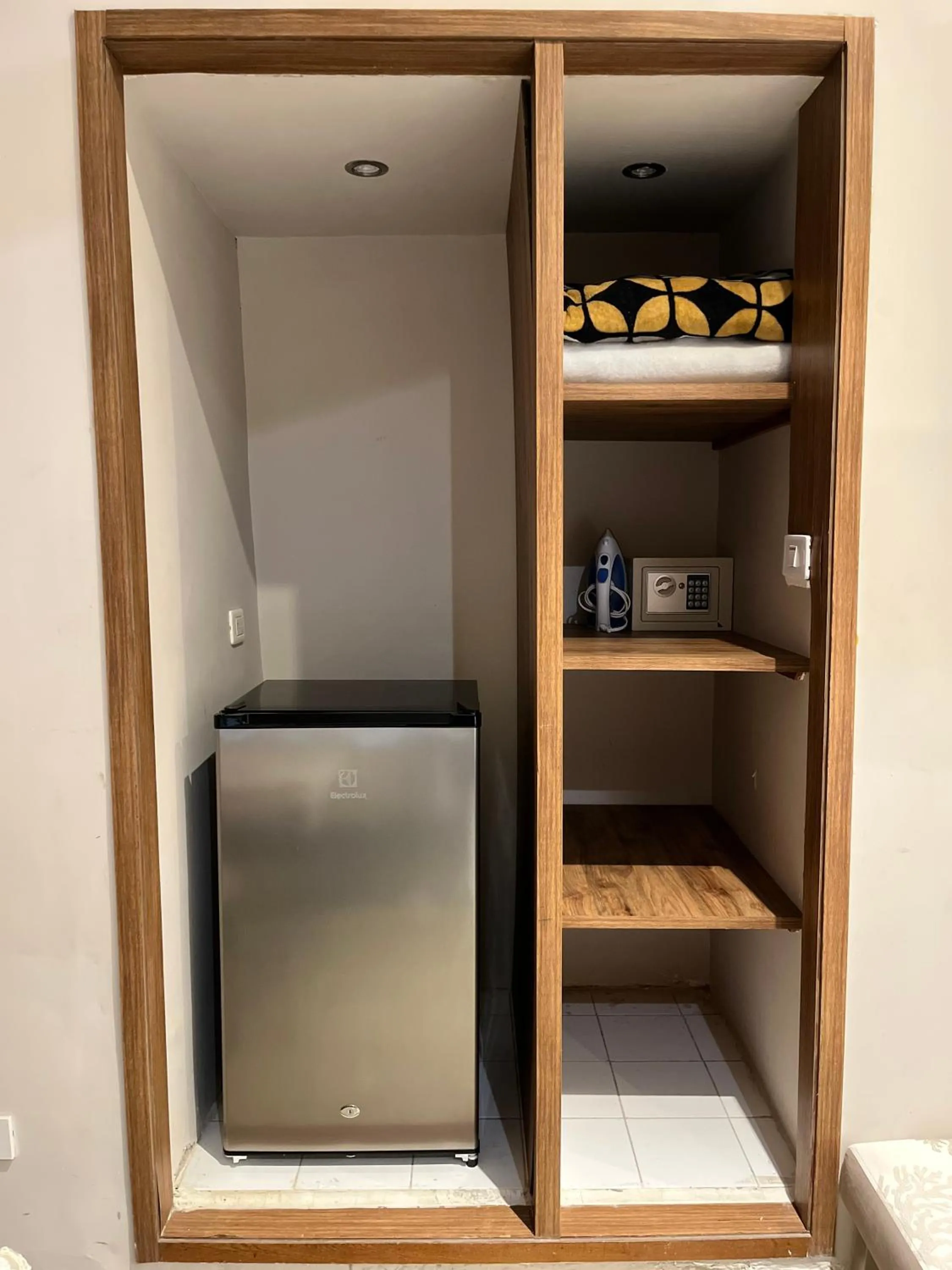 flat iron in Casa Roman Hotel Boutique