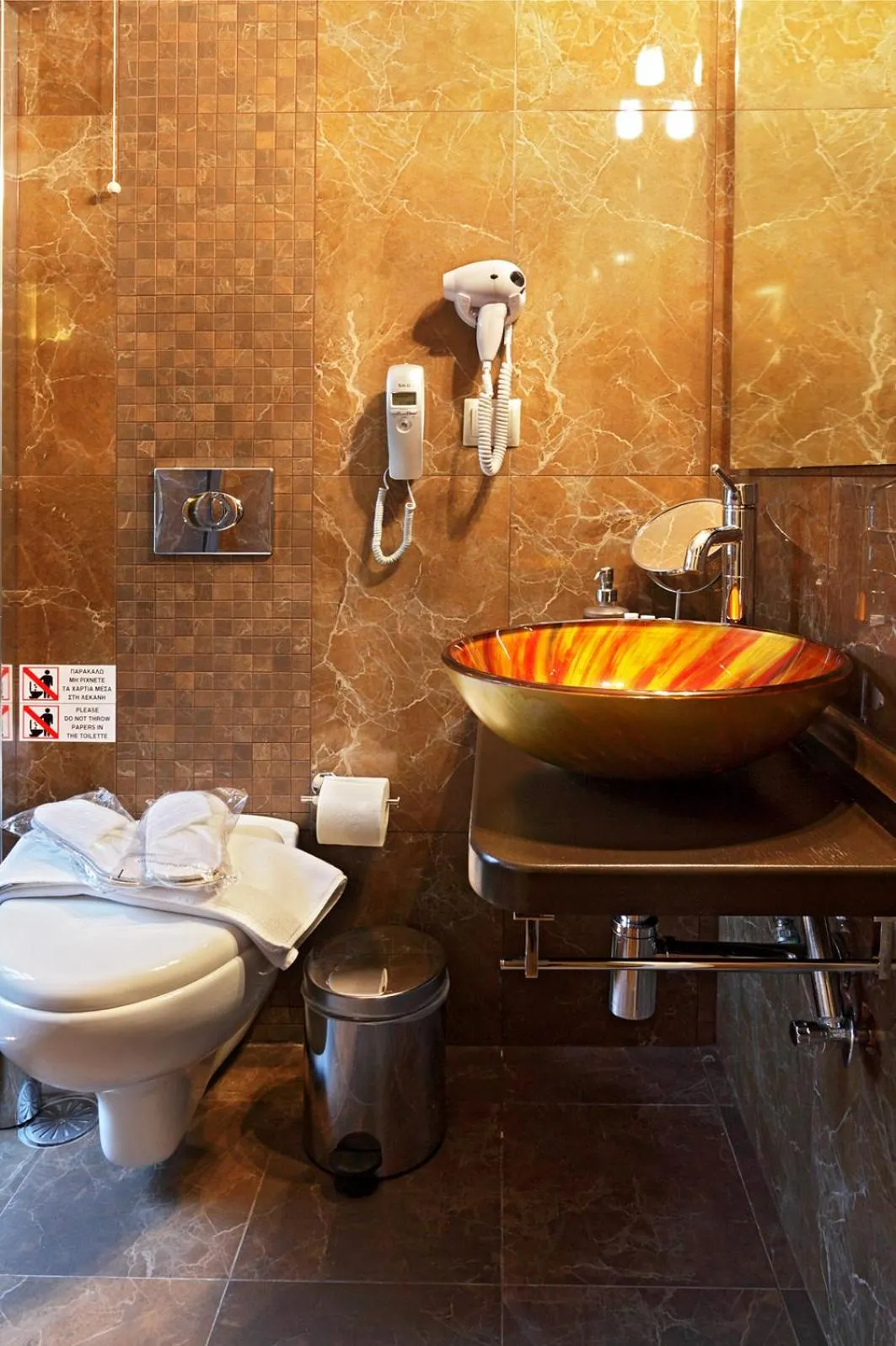 Toilet in Archontiko Chioti