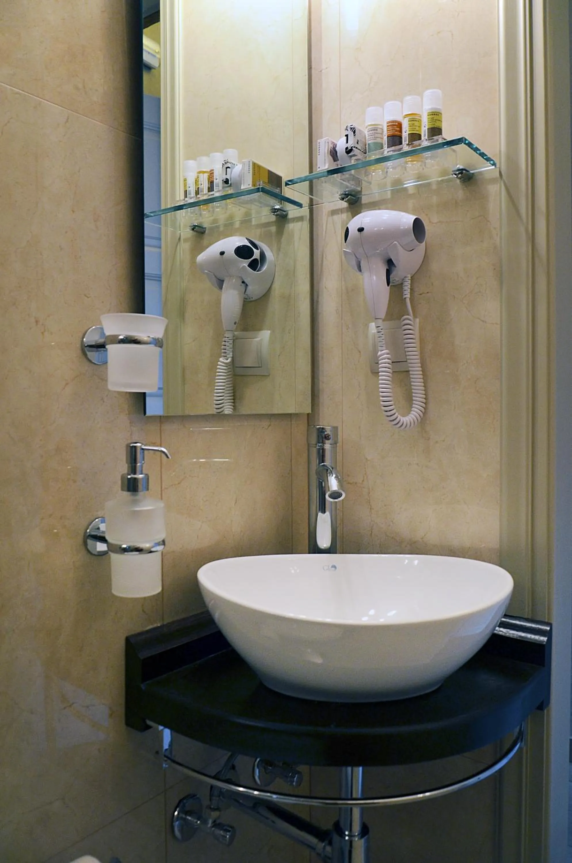 Bathroom in Archontiko Chioti