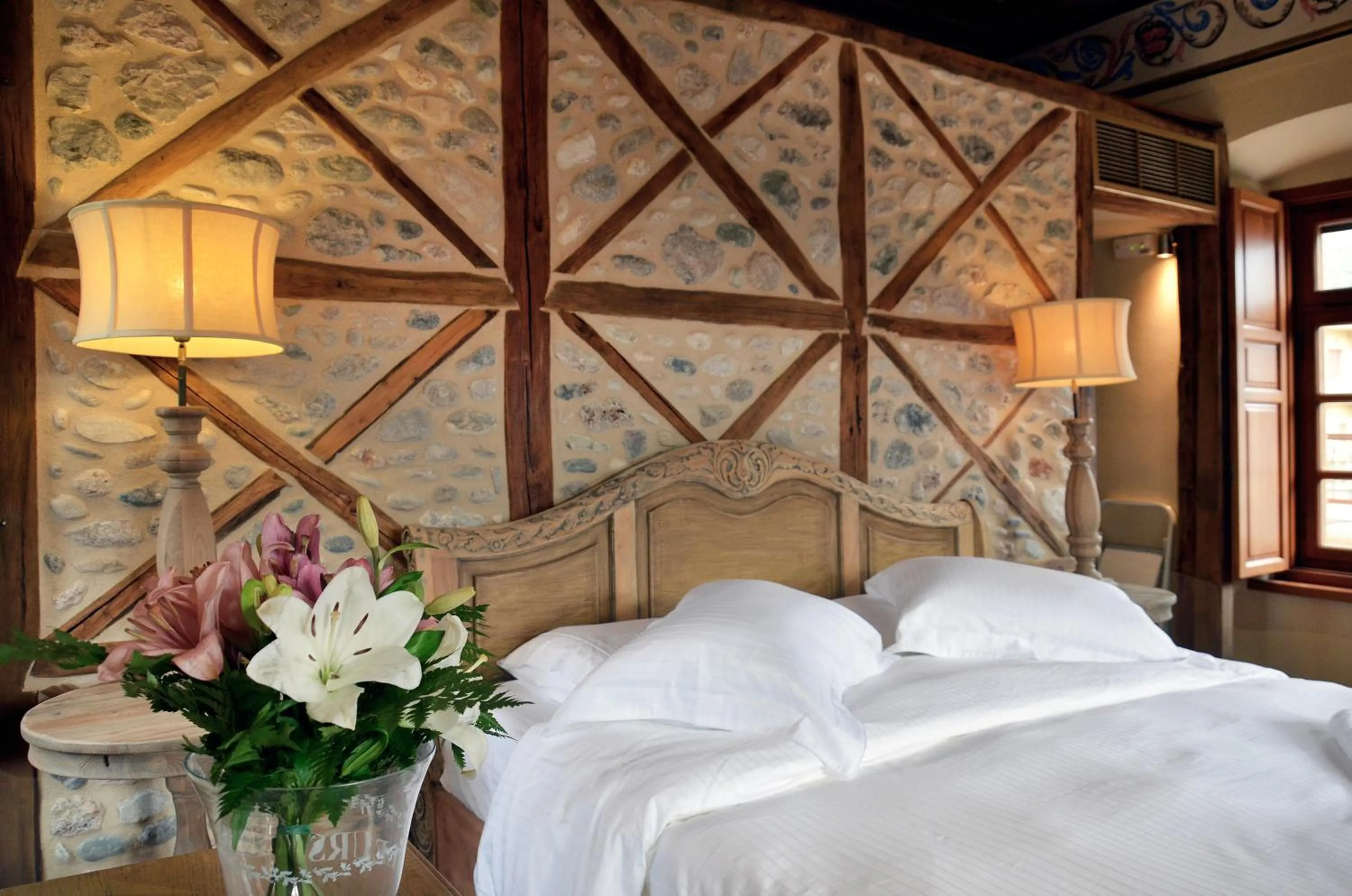 Bed in Archontiko Chioti