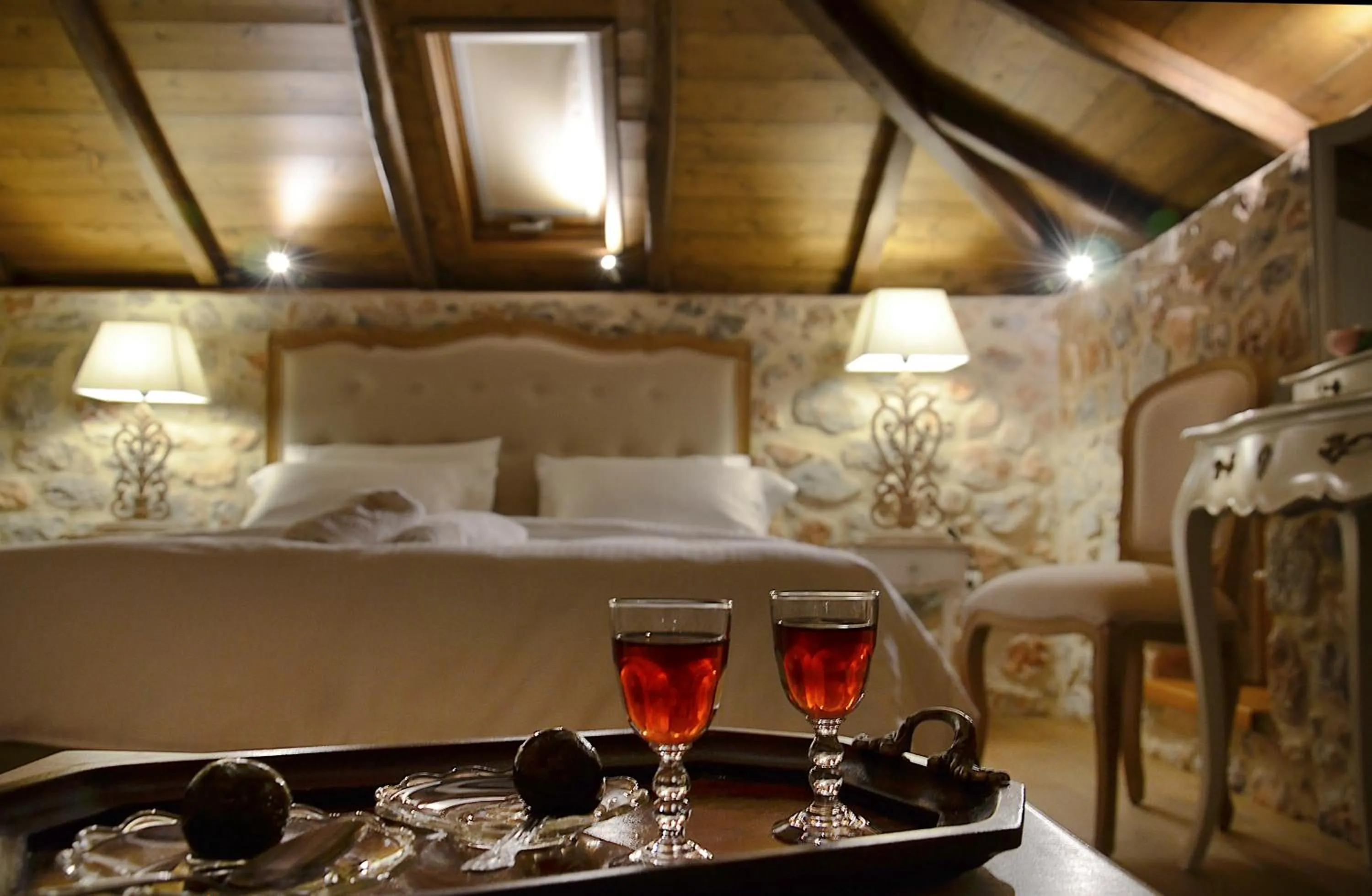 Photo of the whole room, Bed in Archontiko Chioti