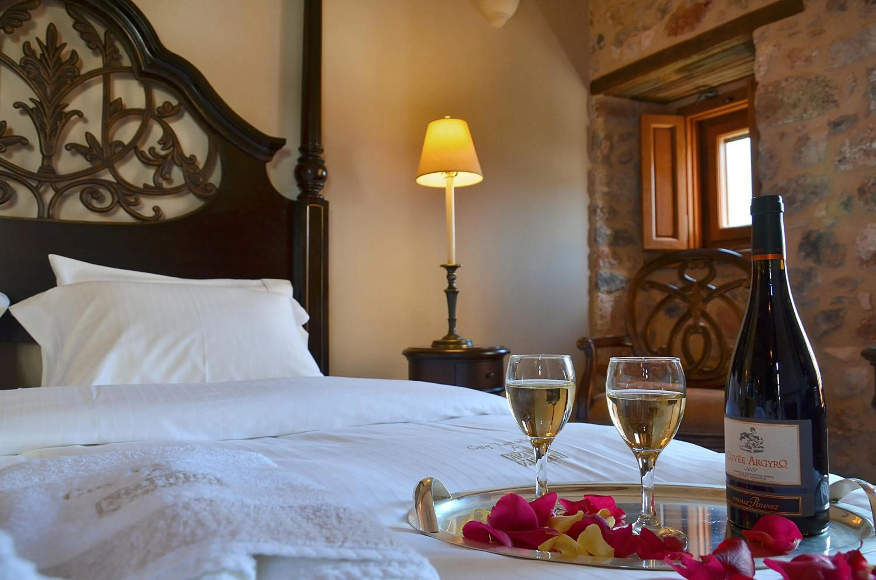 Decorative detail, Bed in Archontiko Chioti