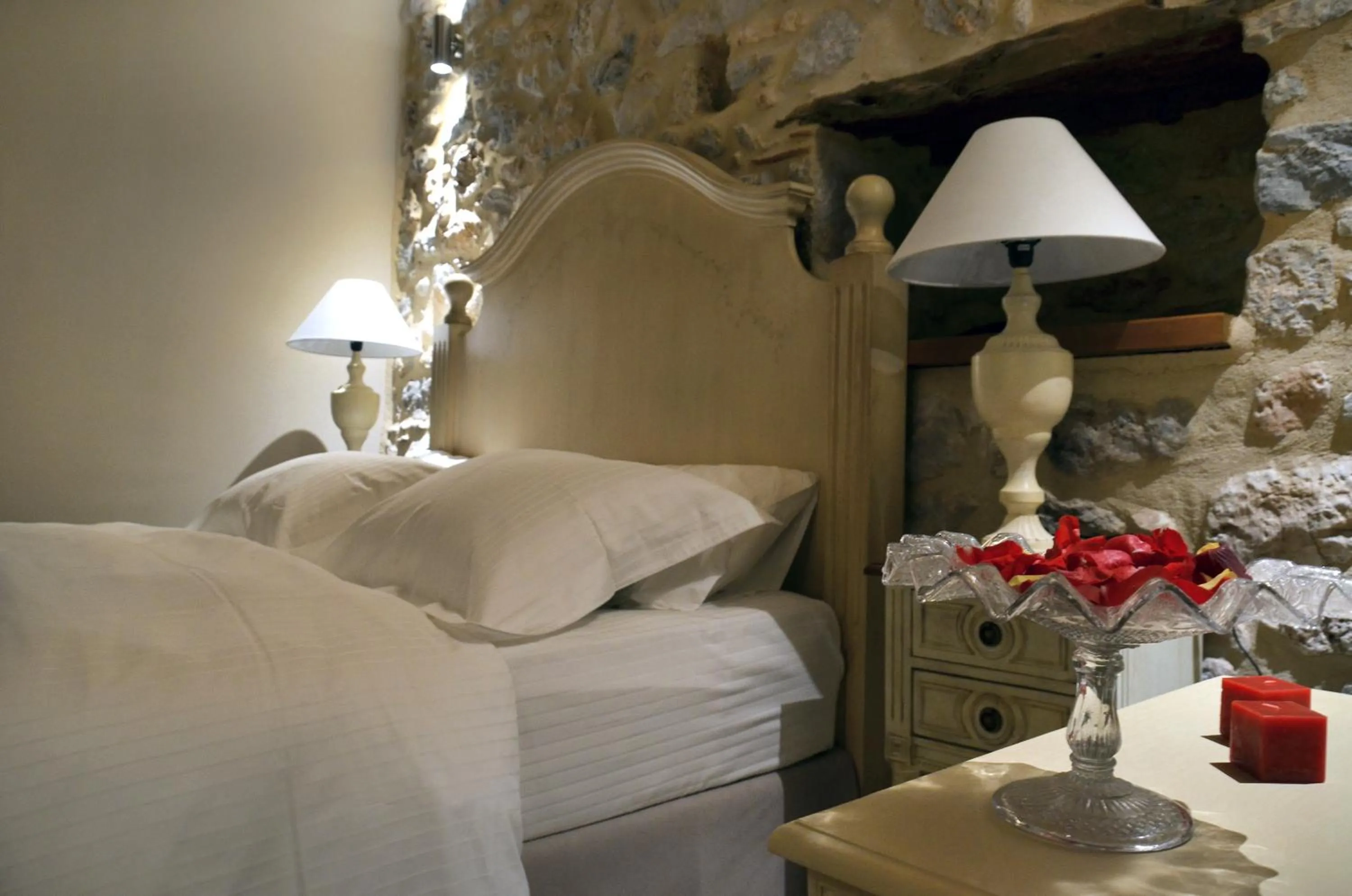 Bed in Archontiko Chioti