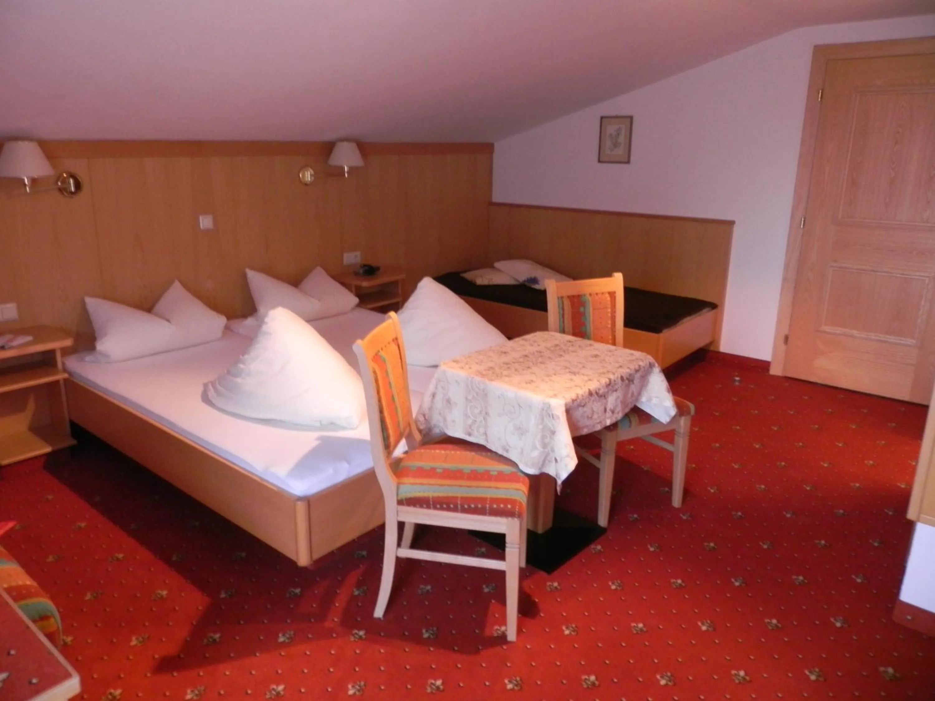 Bed in Hotel-Restaurant Sonnhof