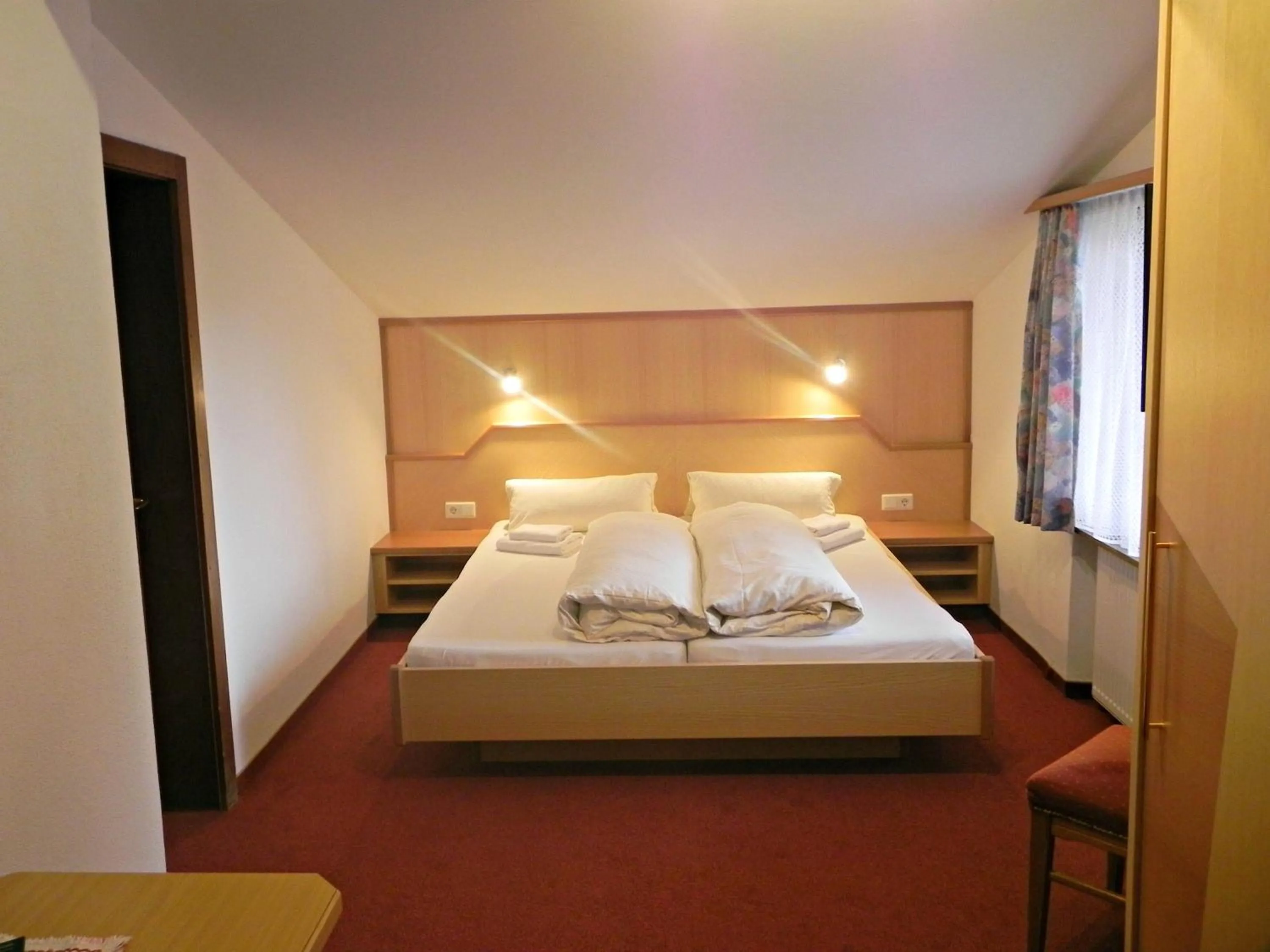 Photo of the whole room, Bed in Hotel-Restaurant Sonnhof