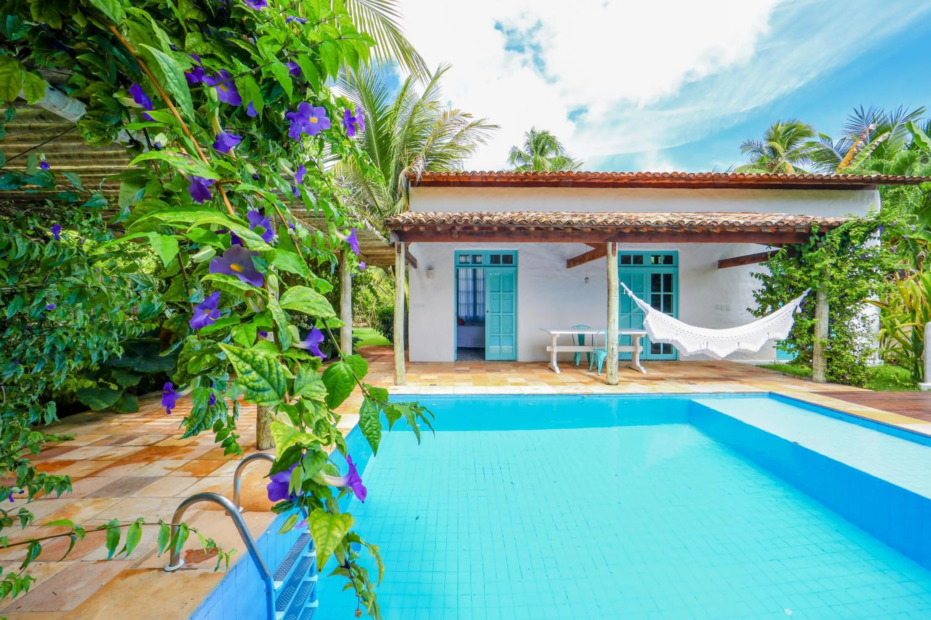 Swimming pool in Pousada Patacho