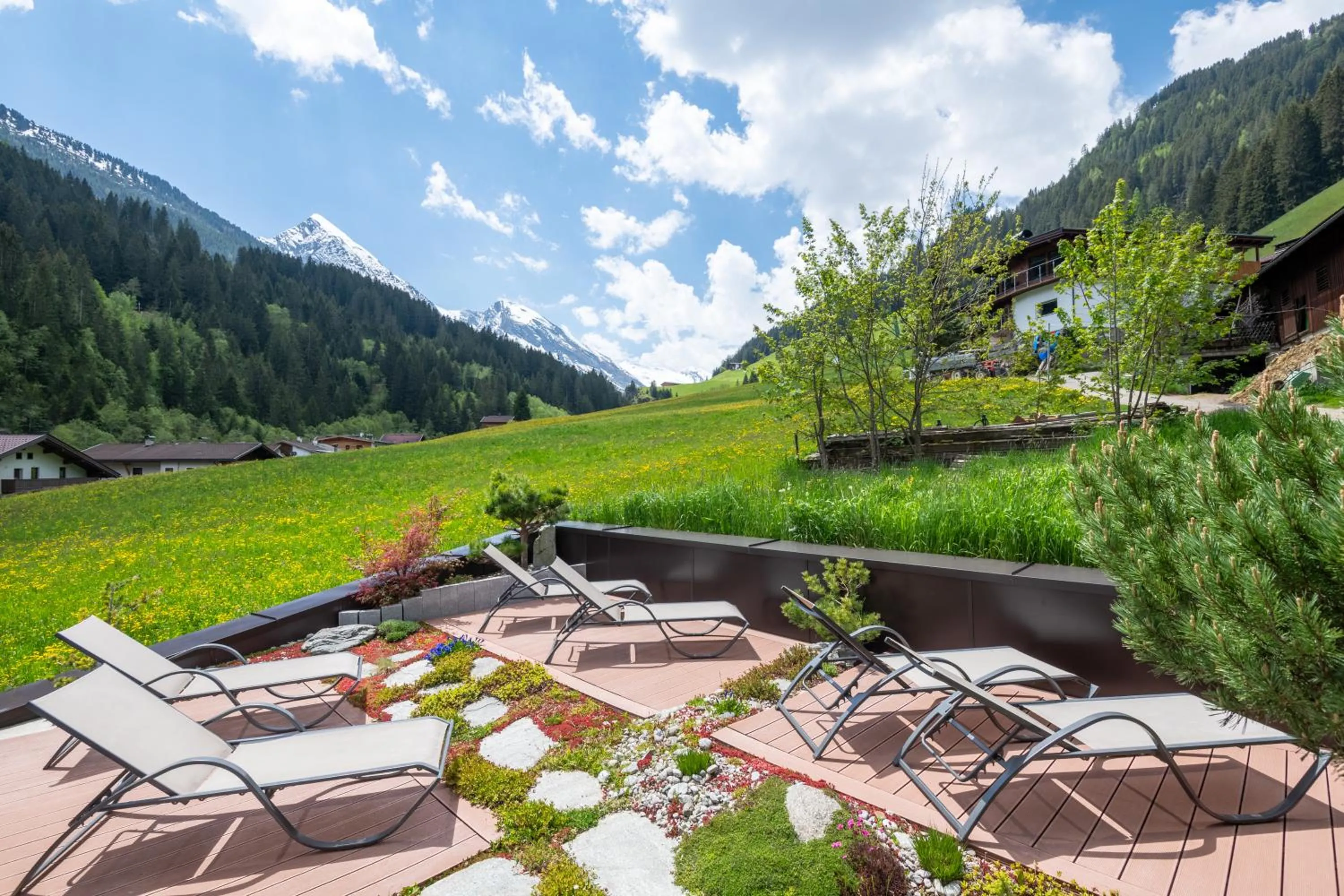 Garden in Hotel Jäger