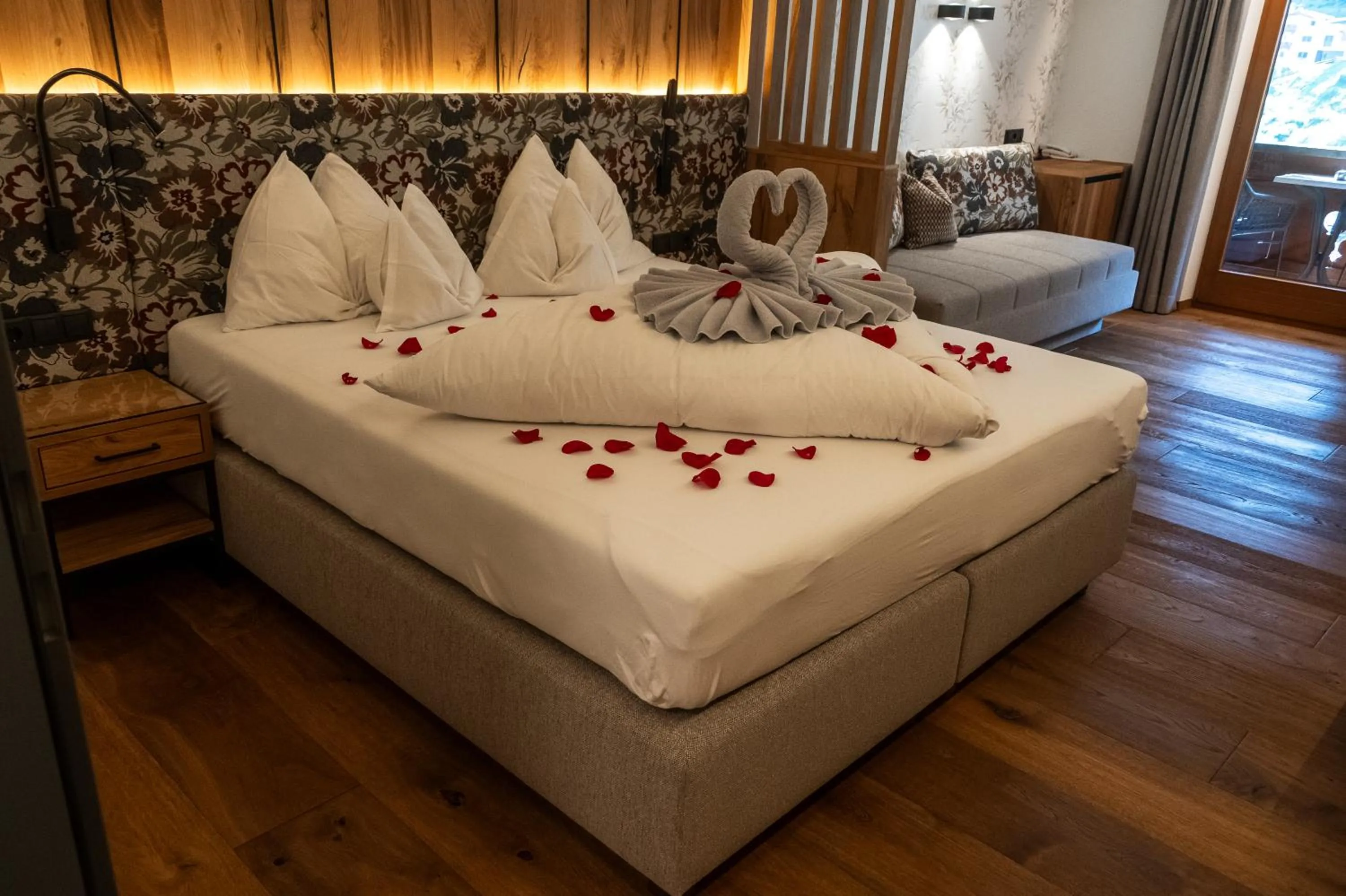 Photo of the whole room, Bed in Hotel Jäger