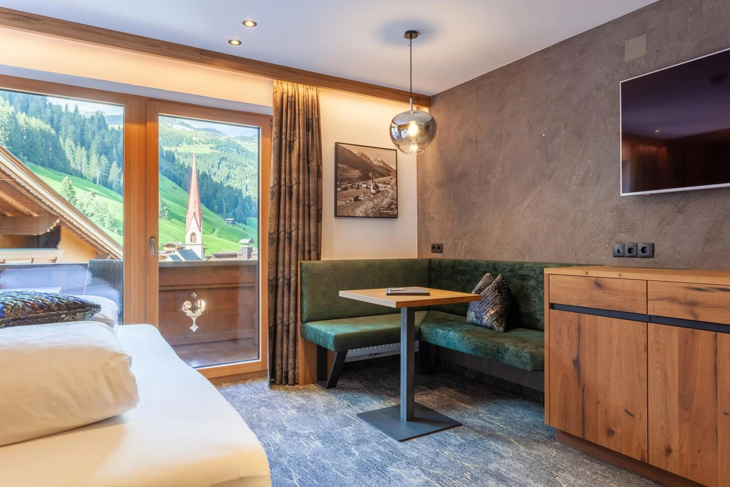 Seating area, Bed in Hotel Jäger