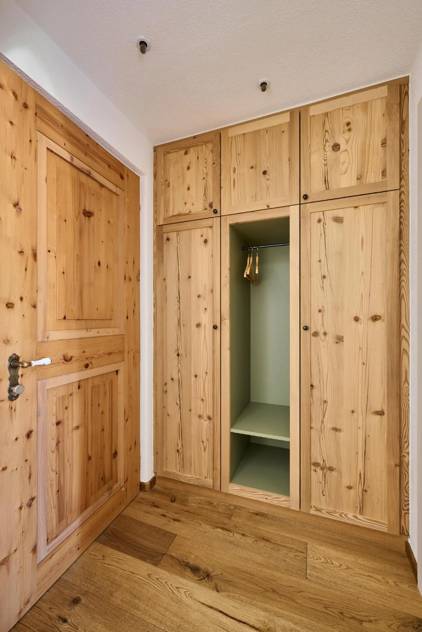 wardrobe in Haus Tirol