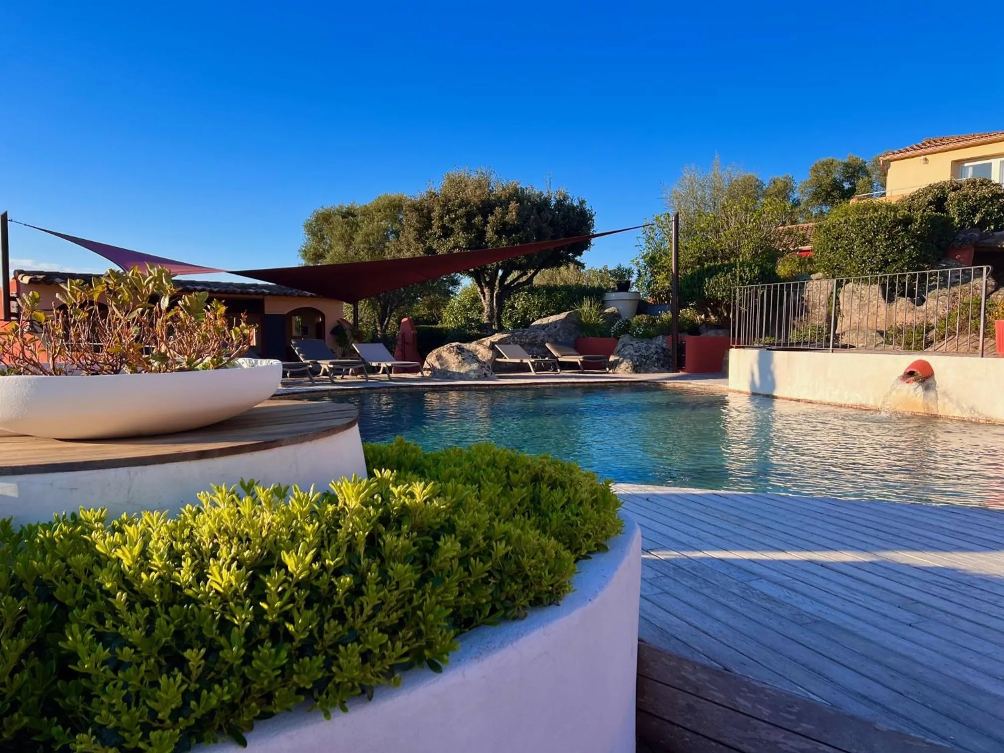 Pool view in Le Roc E Fiori Hotel - Teritoria