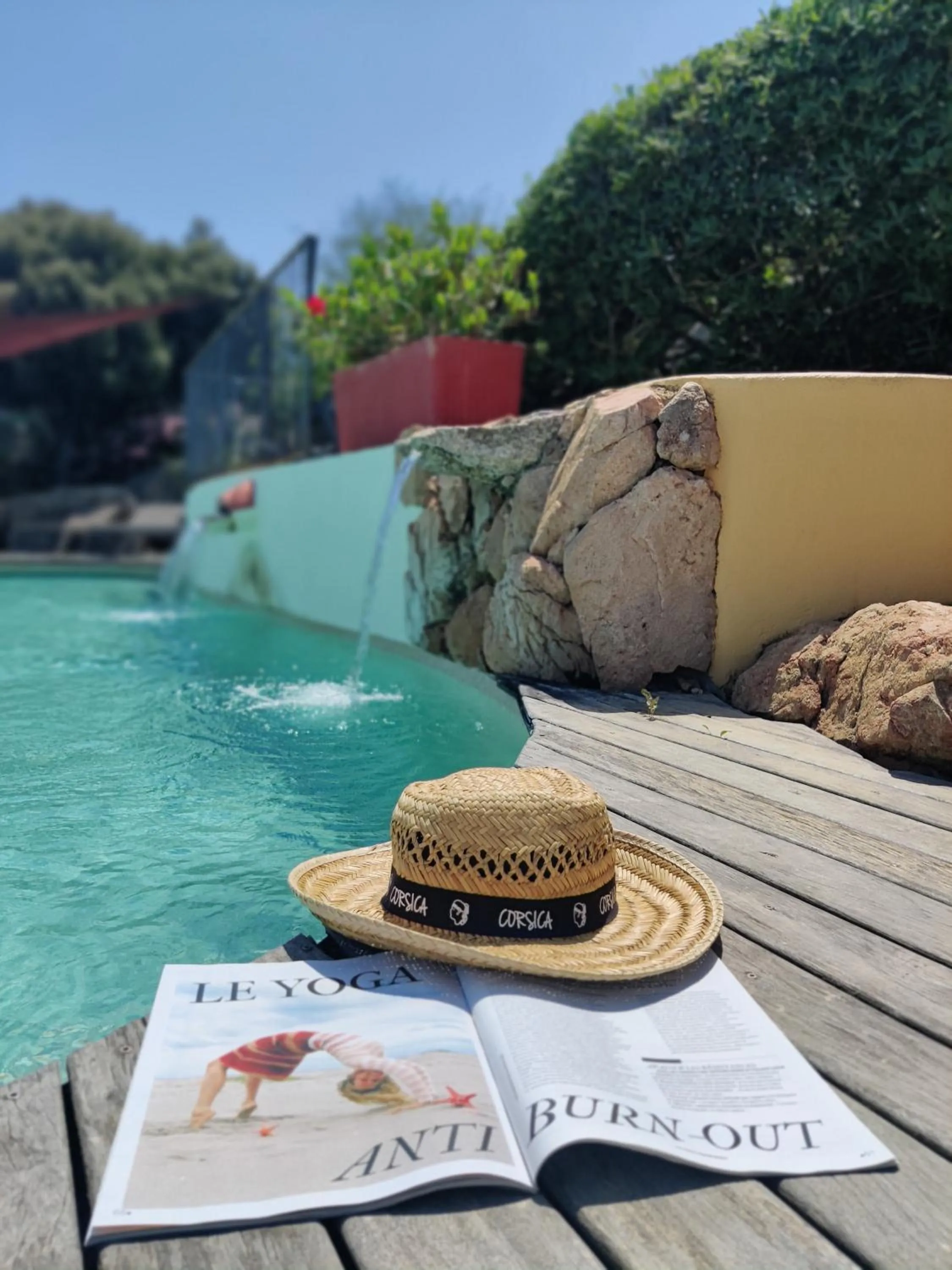 Swimming pool in Le Roc E Fiori Hotel - Teritoria