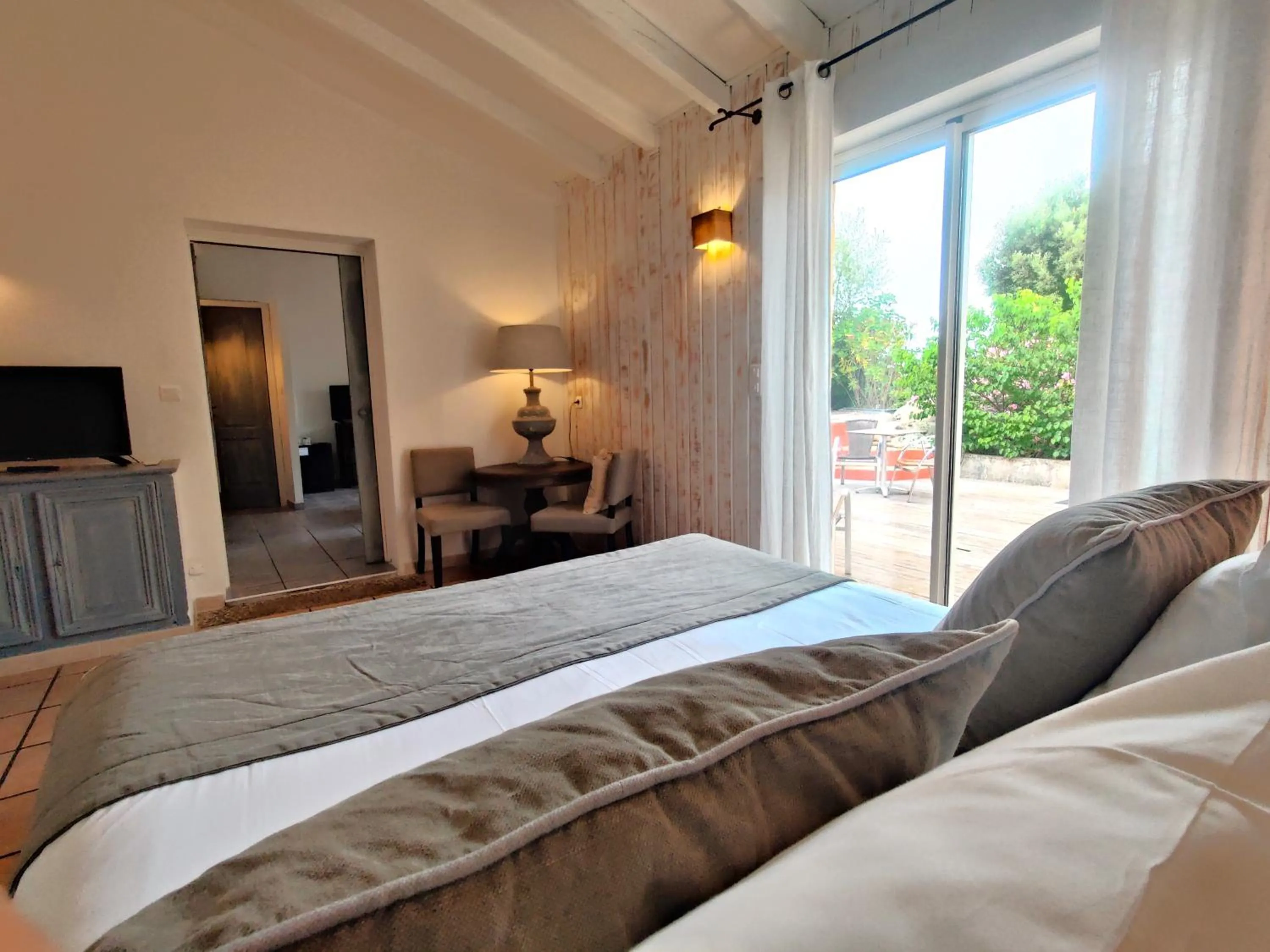 Bed in Le Roc E Fiori Hotel - Teritoria