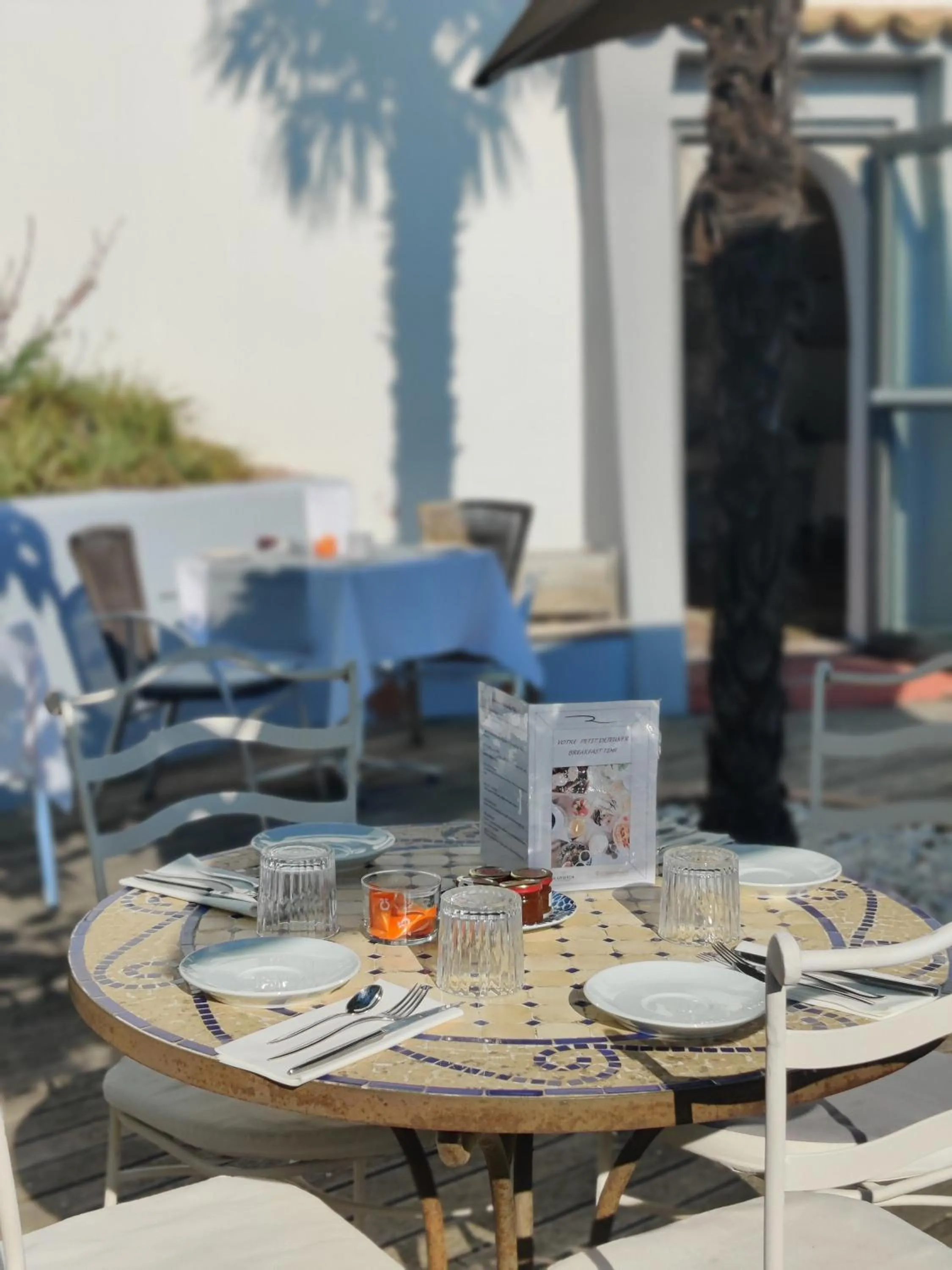 Buffet breakfast in Le Roc E Fiori Hotel - Teritoria