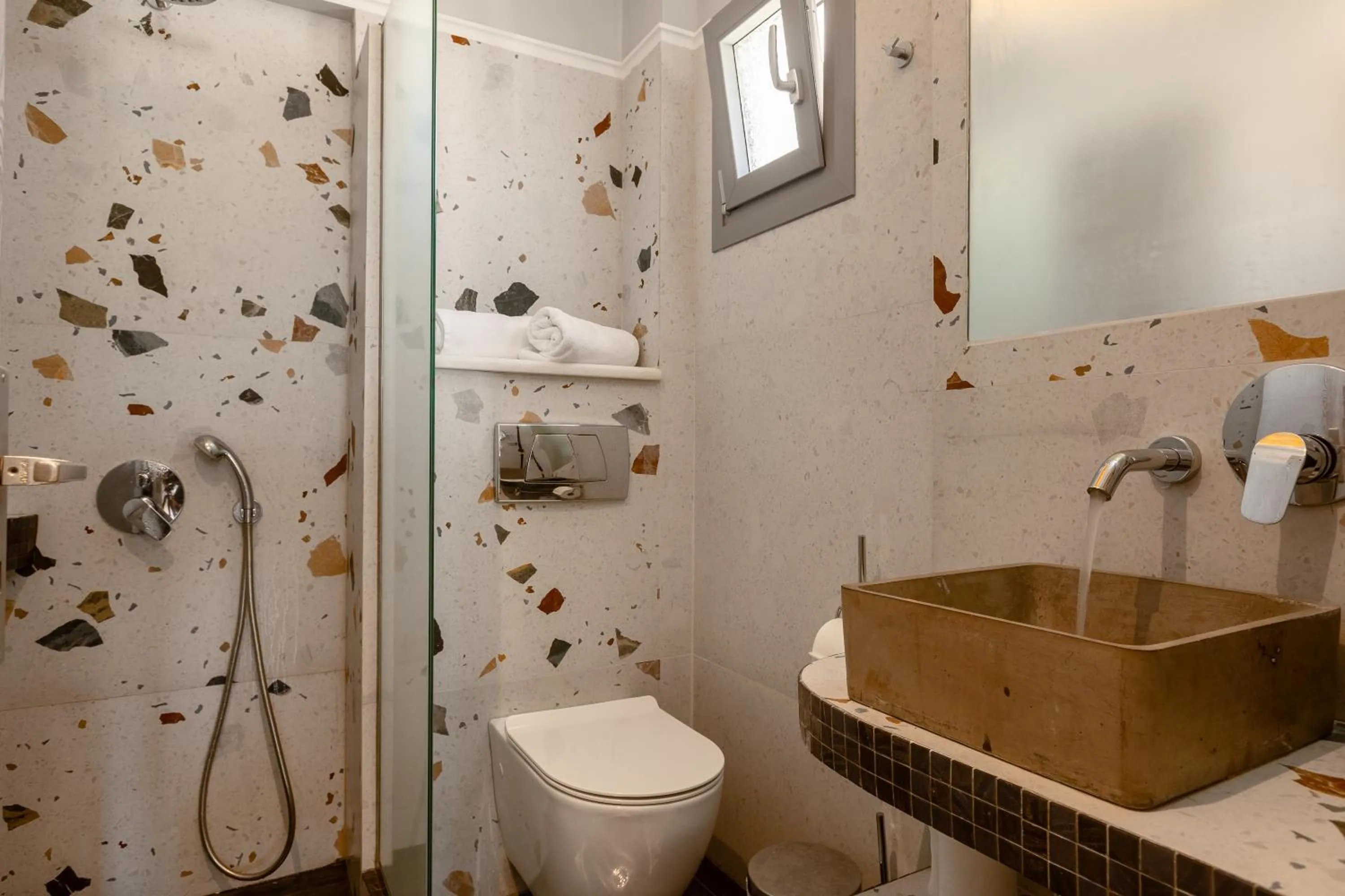 Bathroom in Polydefkis Hotel