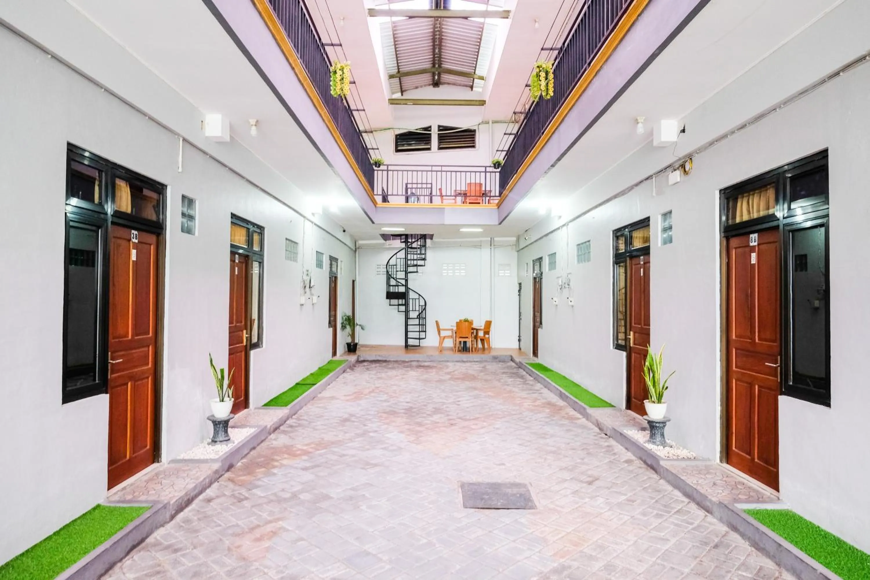 Property building in RedDoorz at MM Guesthouse Yogyakarta