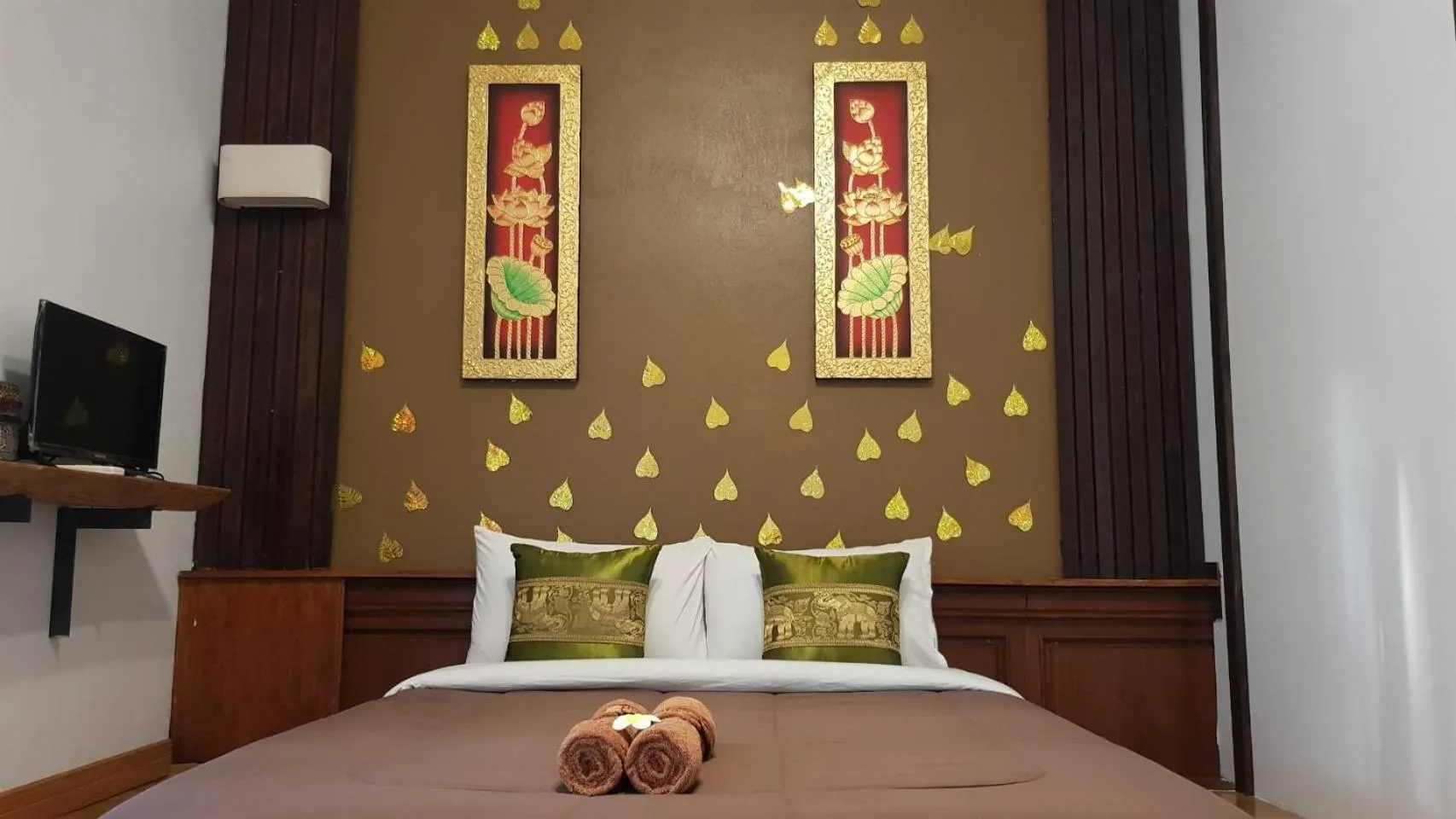 Bed in The Park Ayutthaya Resort And Spa