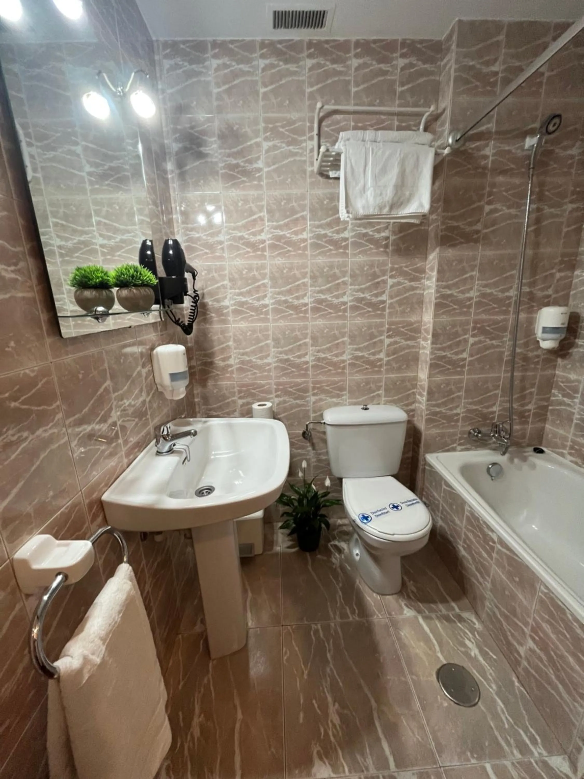 Bathroom in Hotel Capitán