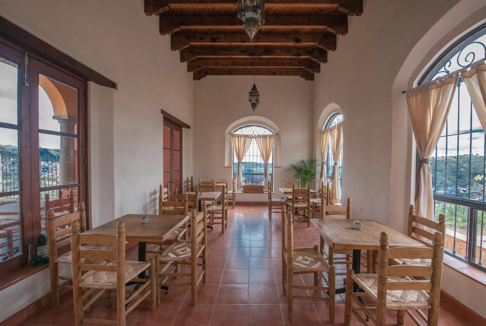 Restaurant/places to eat in Casa Camino Antiguo