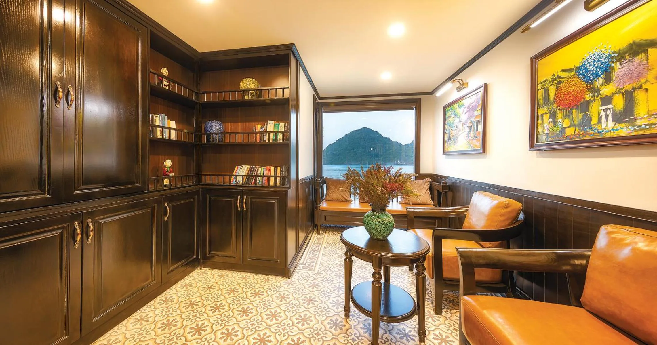 Library in Sena Cruises - Wonder On Lan Ha Bay