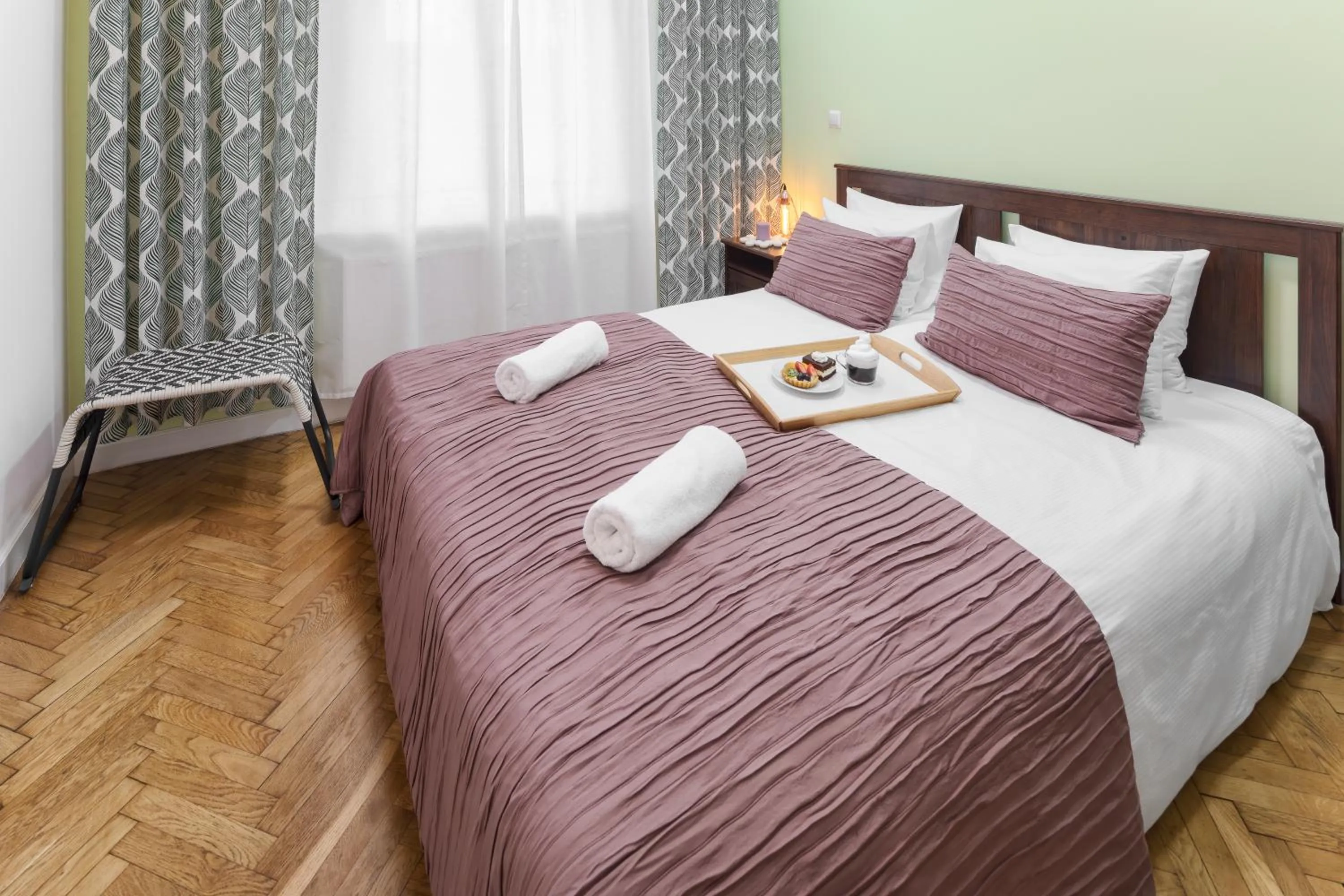 Bedroom, Bed in Platinum Suites