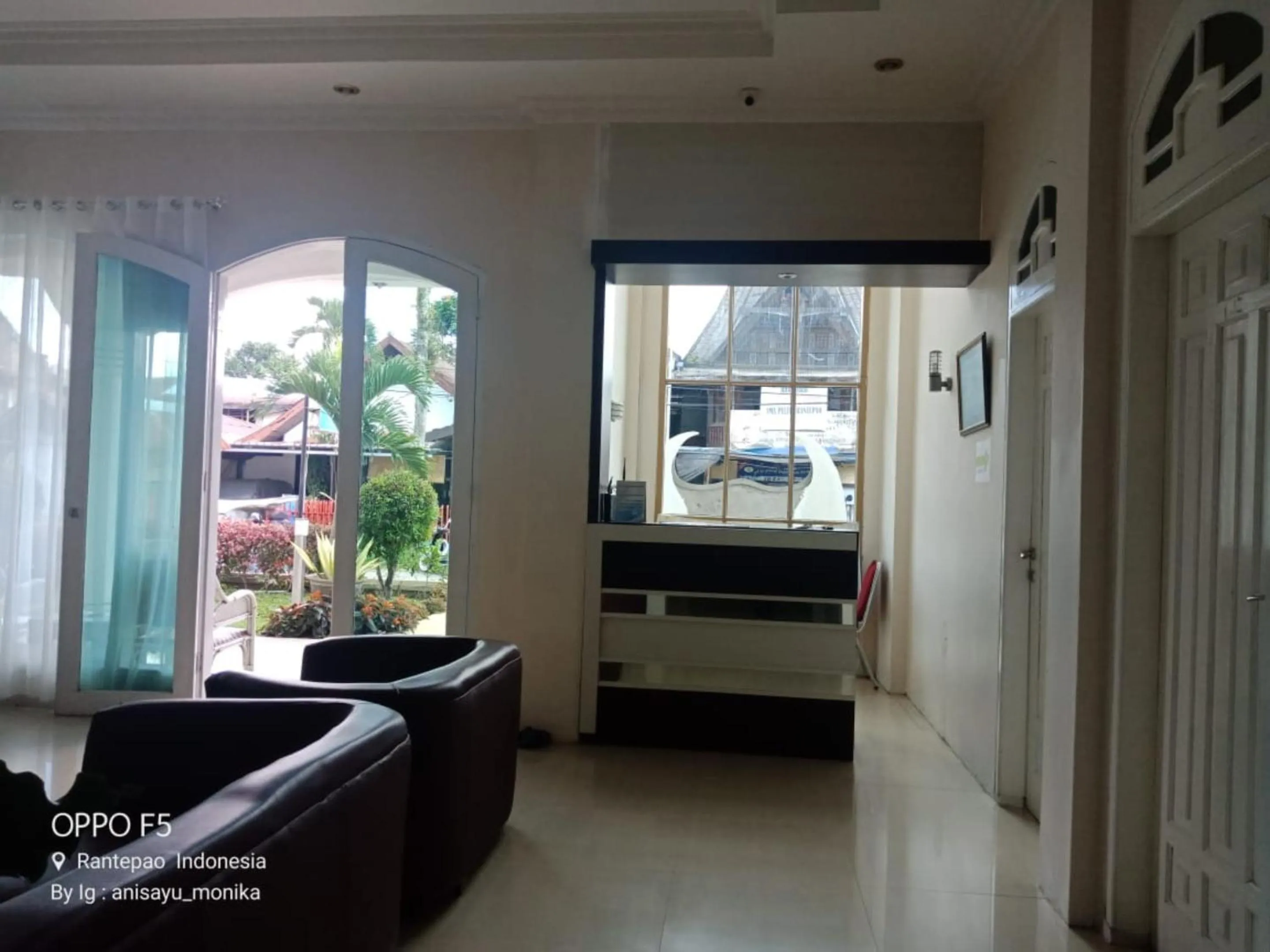 Living room, Bed in Hotel Monika