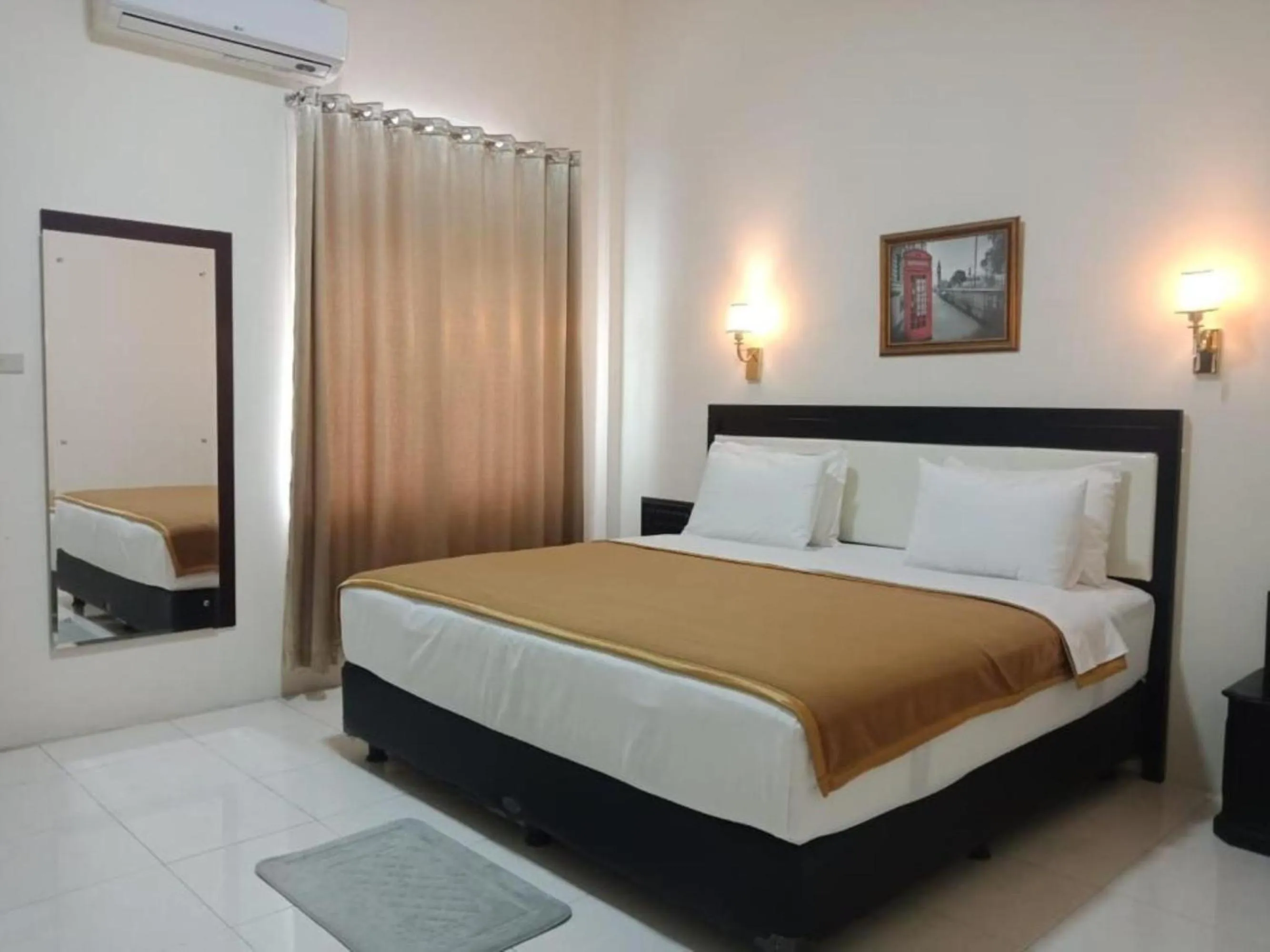 Bedroom, Bed in Hotel Monika